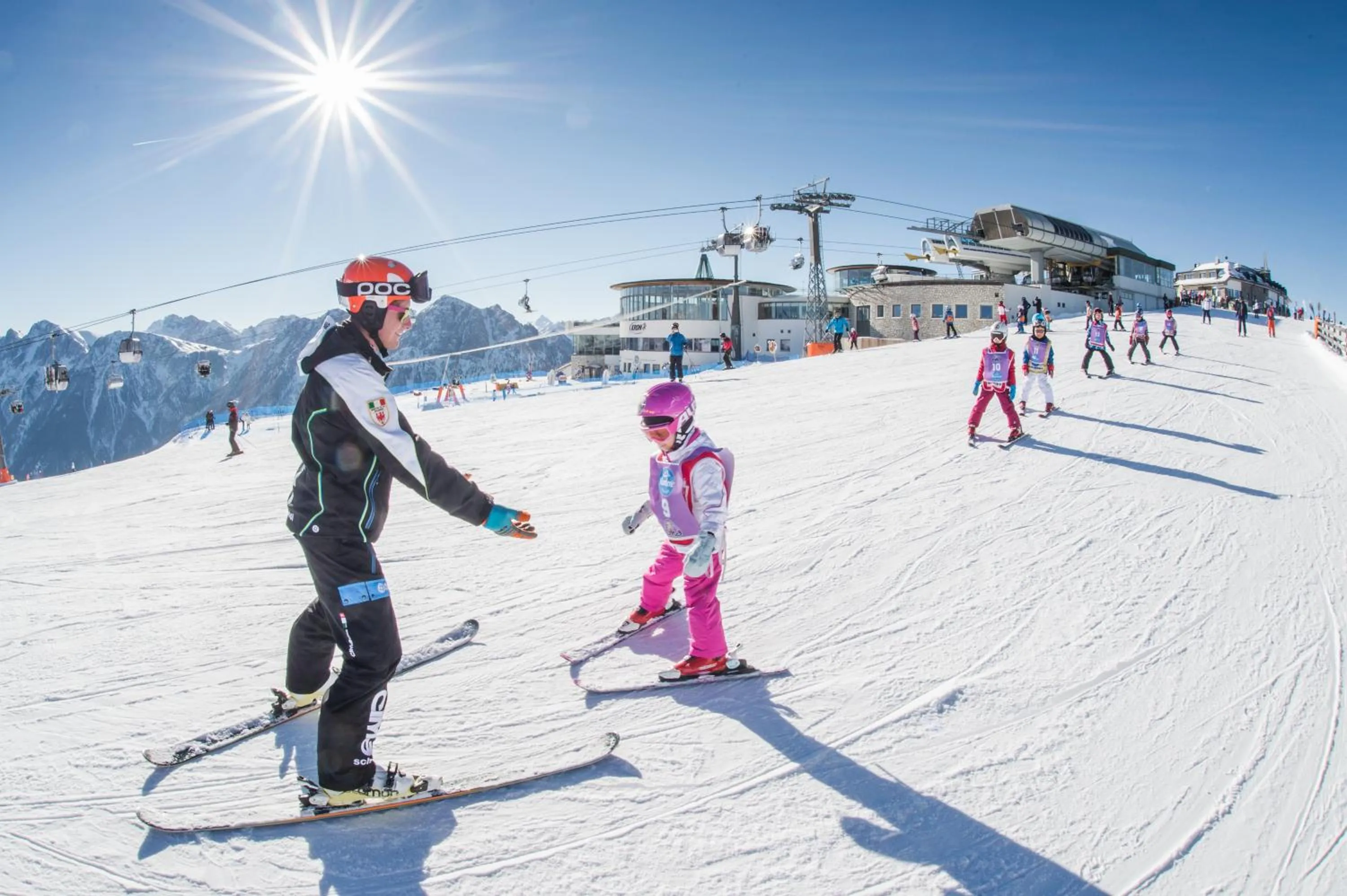 Skiing in Hotel Fameli