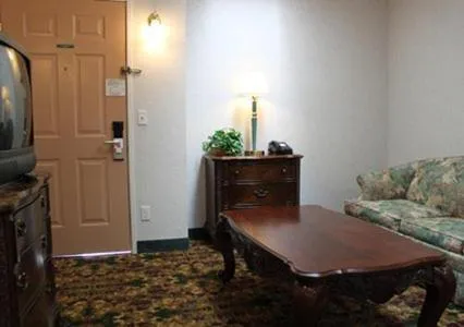 Living room in Crown Choice Inn & Suites Lakeview and Waterpark