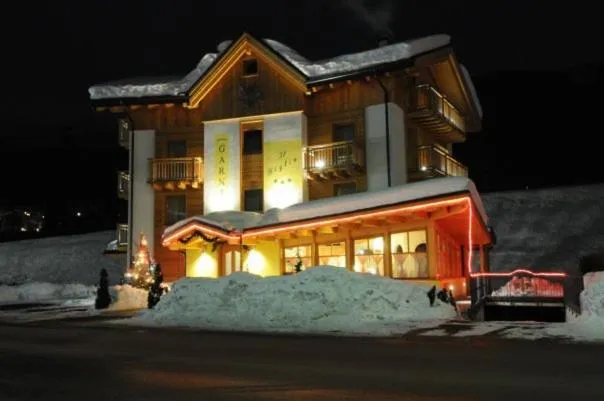 Facade/entrance in Residence Garnì Il Giglio