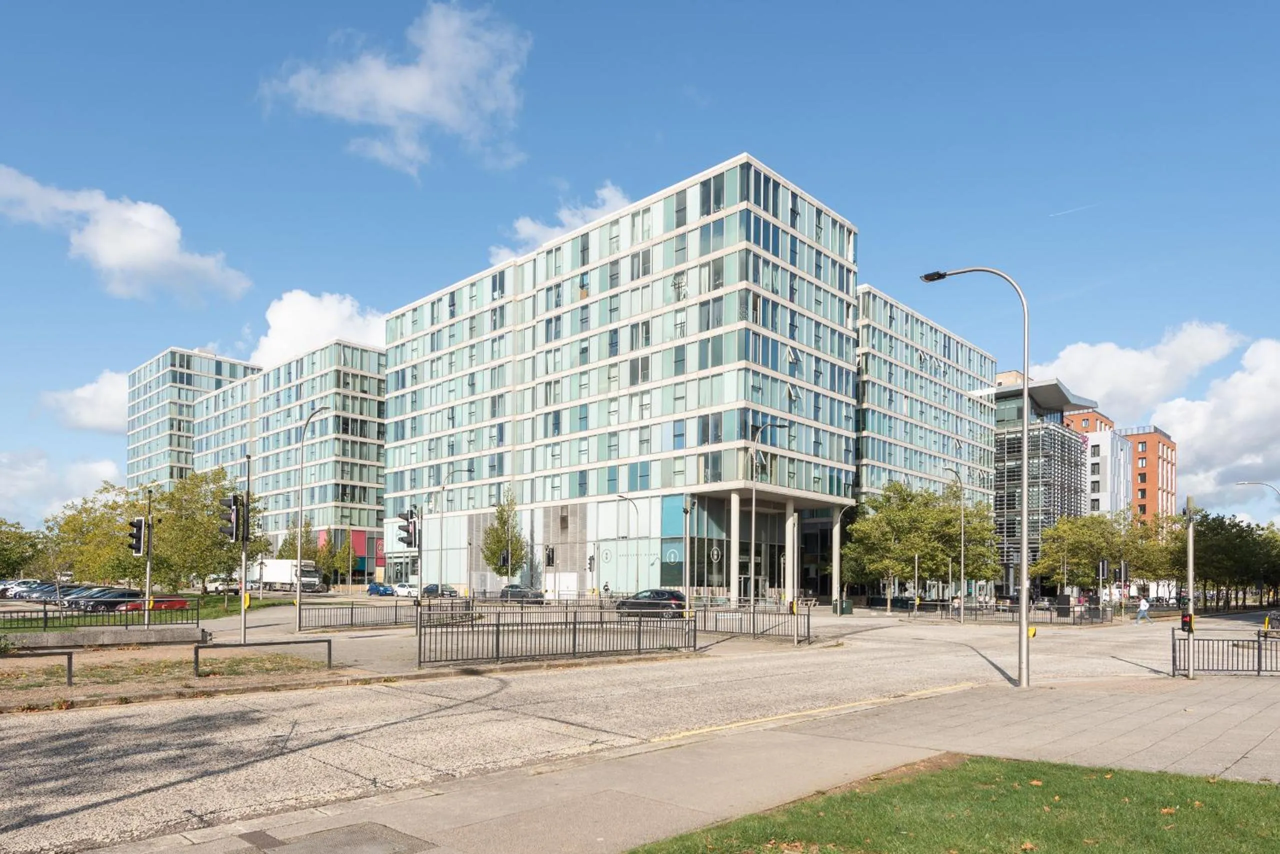 Property building in City Stay Apartments - Hub