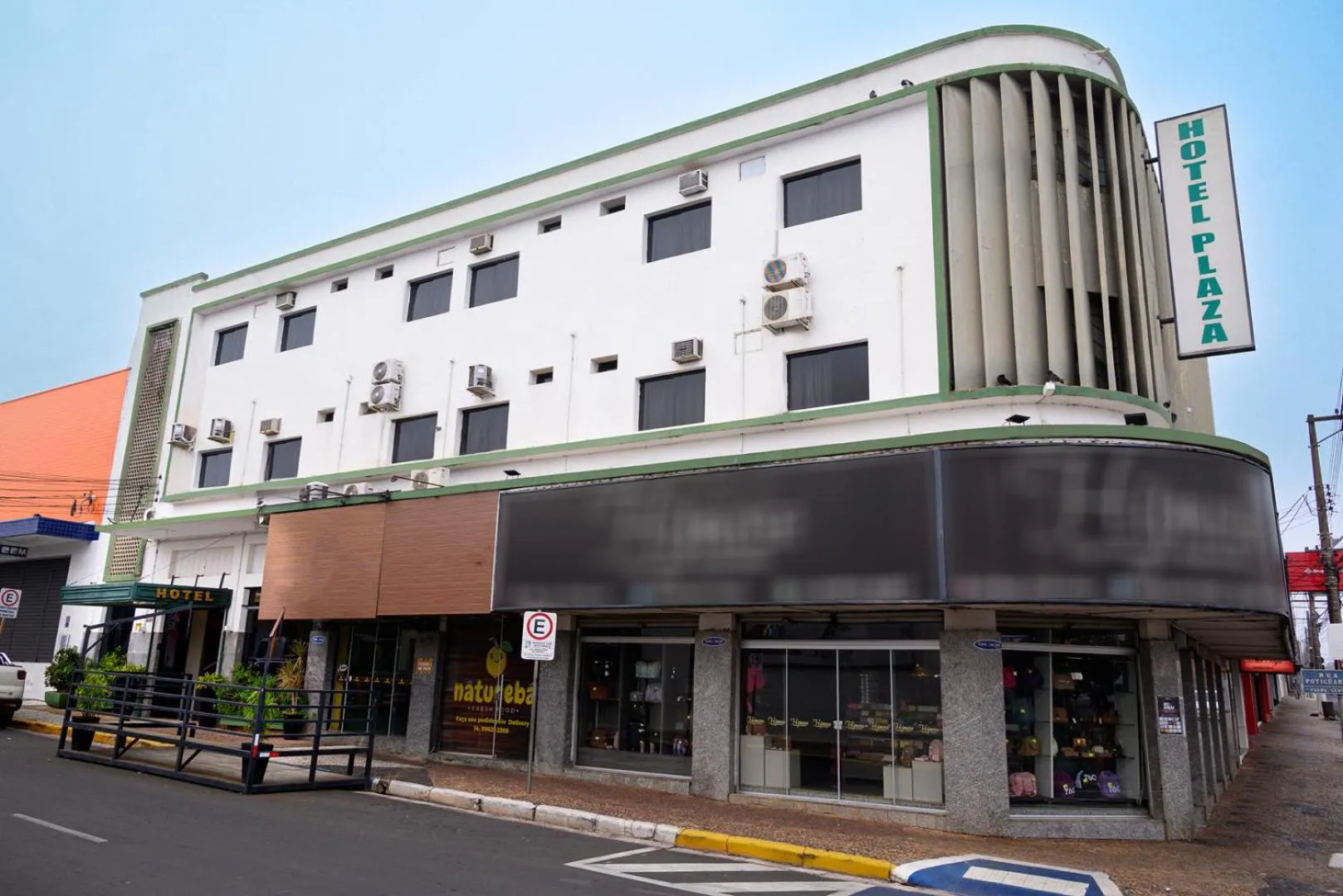 Central Plaza Hotel Tupa