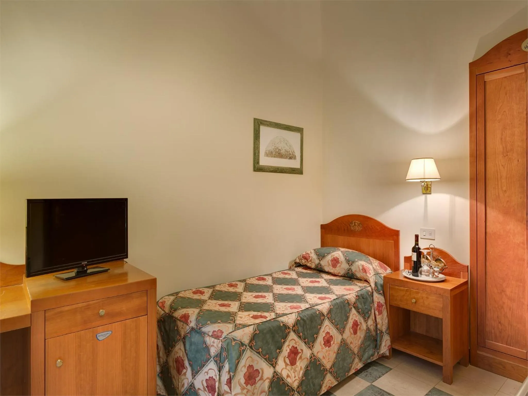 Bedroom, Bed in Hotel Aberdeen