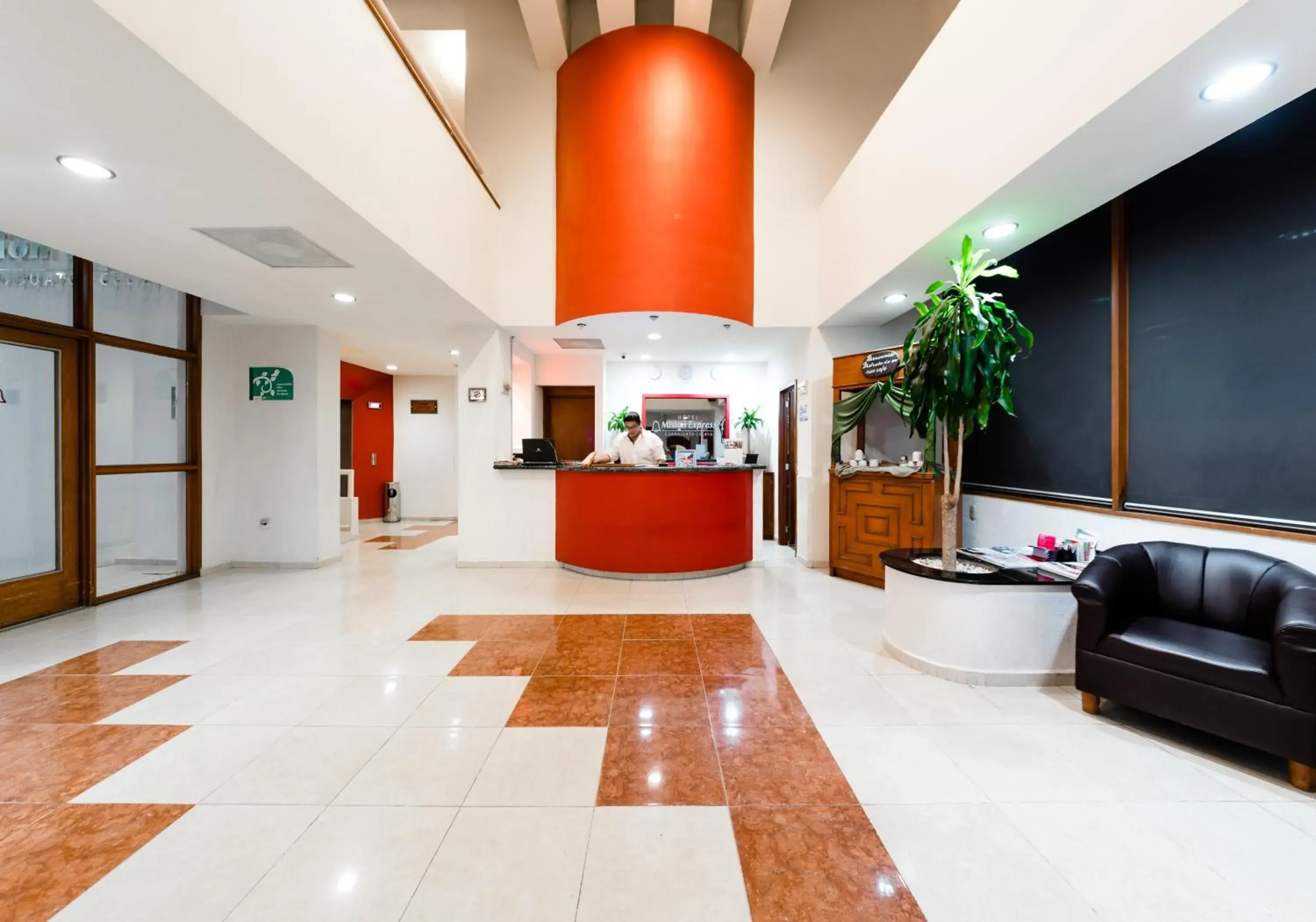 Lobby or reception in Mision Express Celaya Lobby or reception in Mision Express Celaya