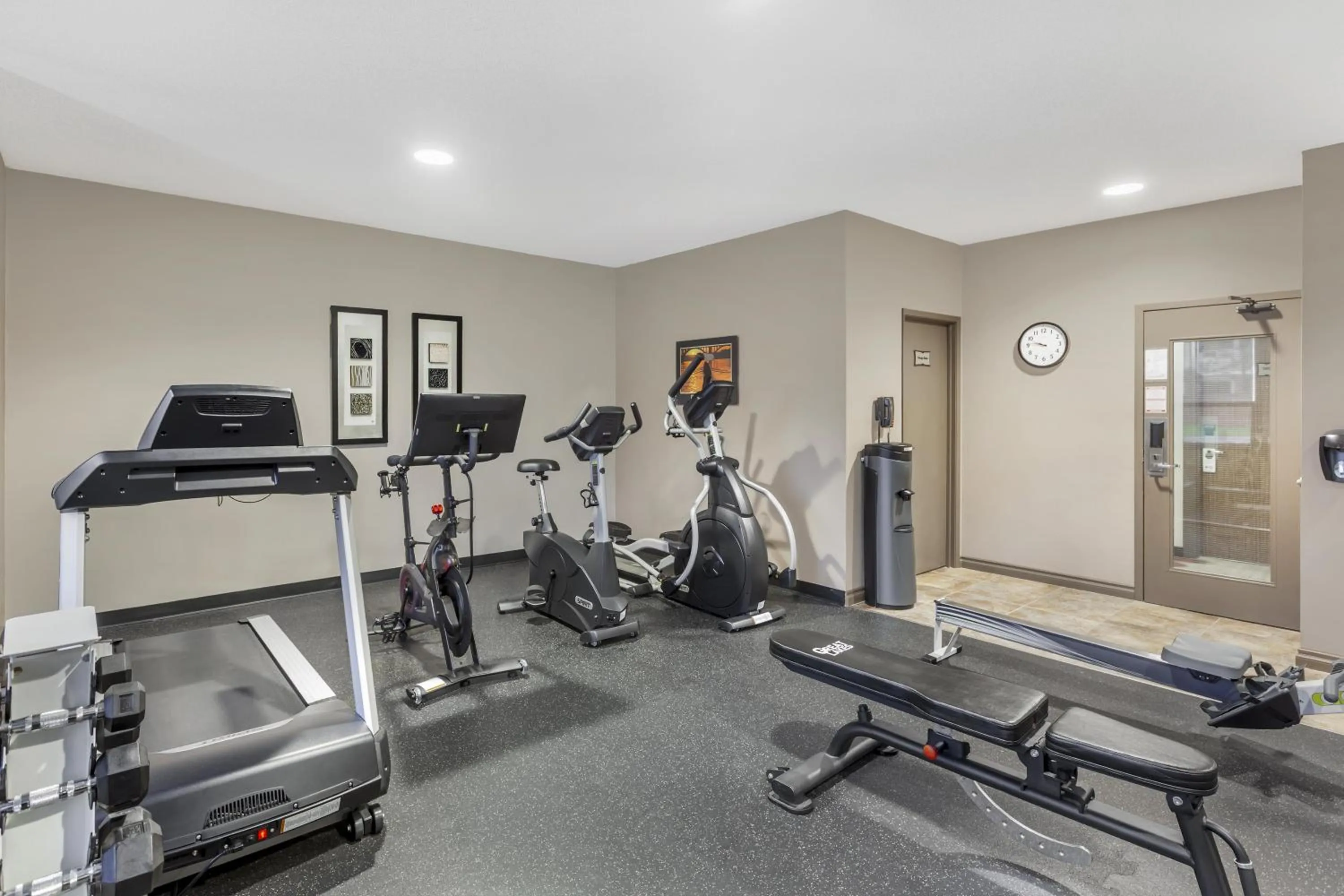 Fitness centre/facilities in Best Western Plus Rose City Suites
