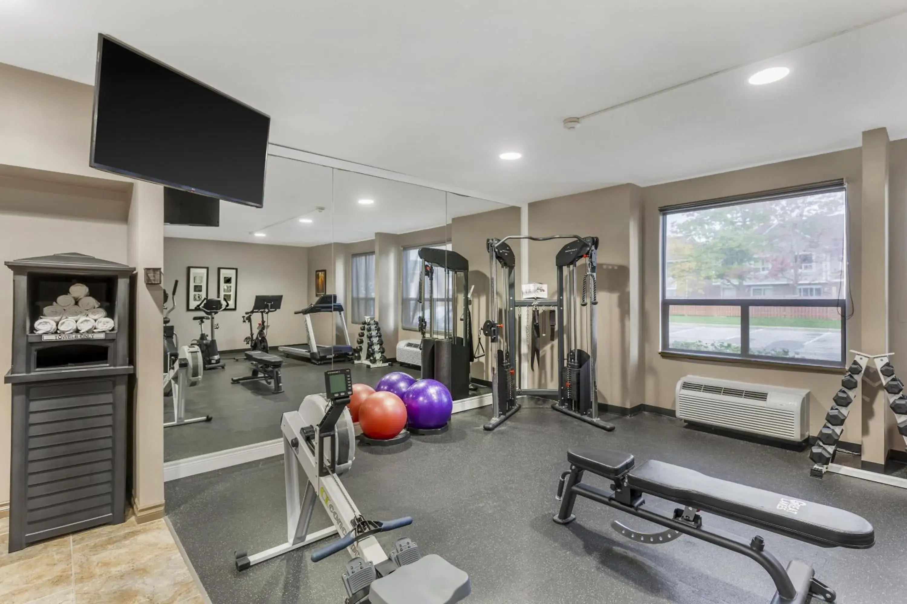 Fitness centre/facilities in Best Western Plus Rose City Suites Fitness centre/facilities in Best Western Plus Rose City Suites