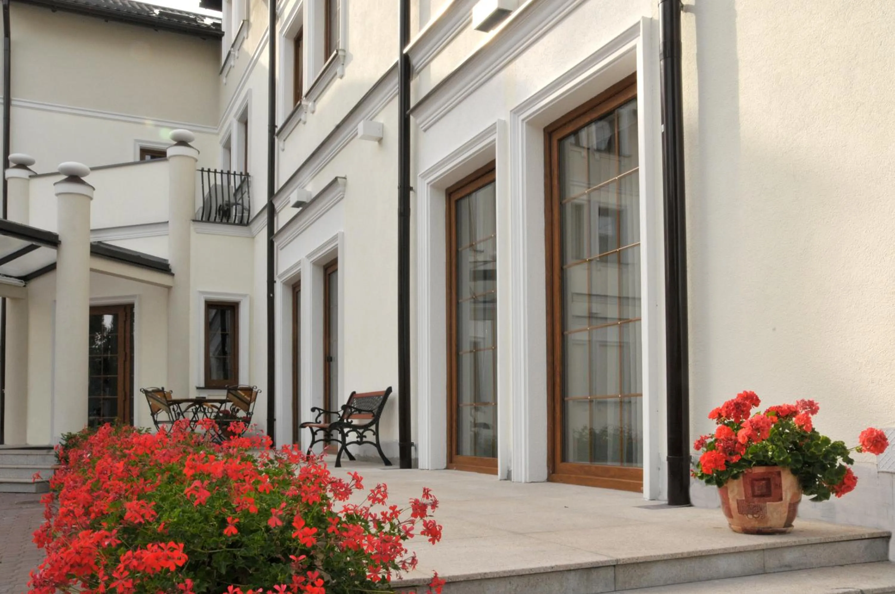 Property building in Hotel Dworek***