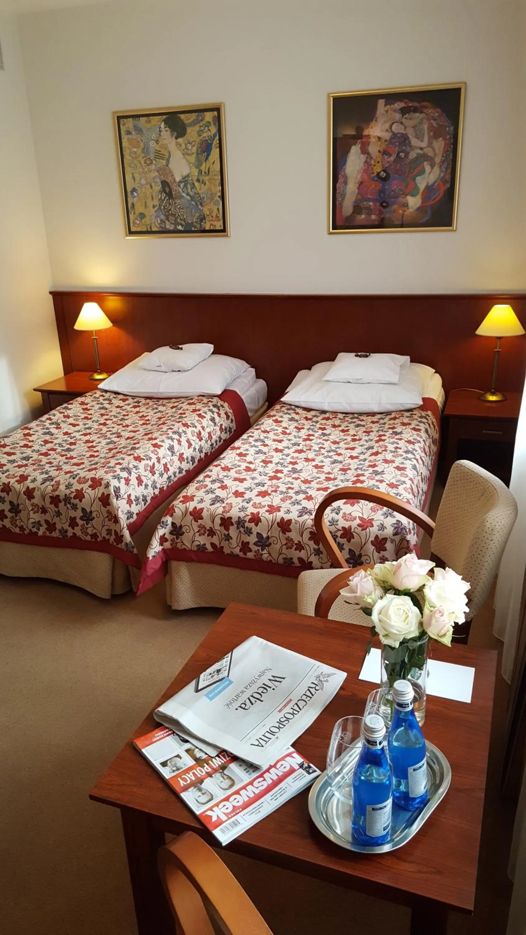 Bed in Hotel Dworek***