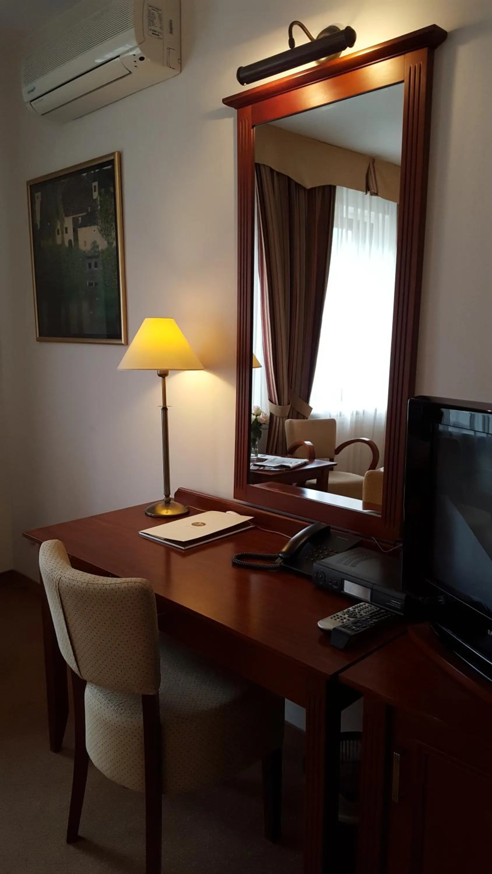 TV and multimedia in Hotel Dworek***
