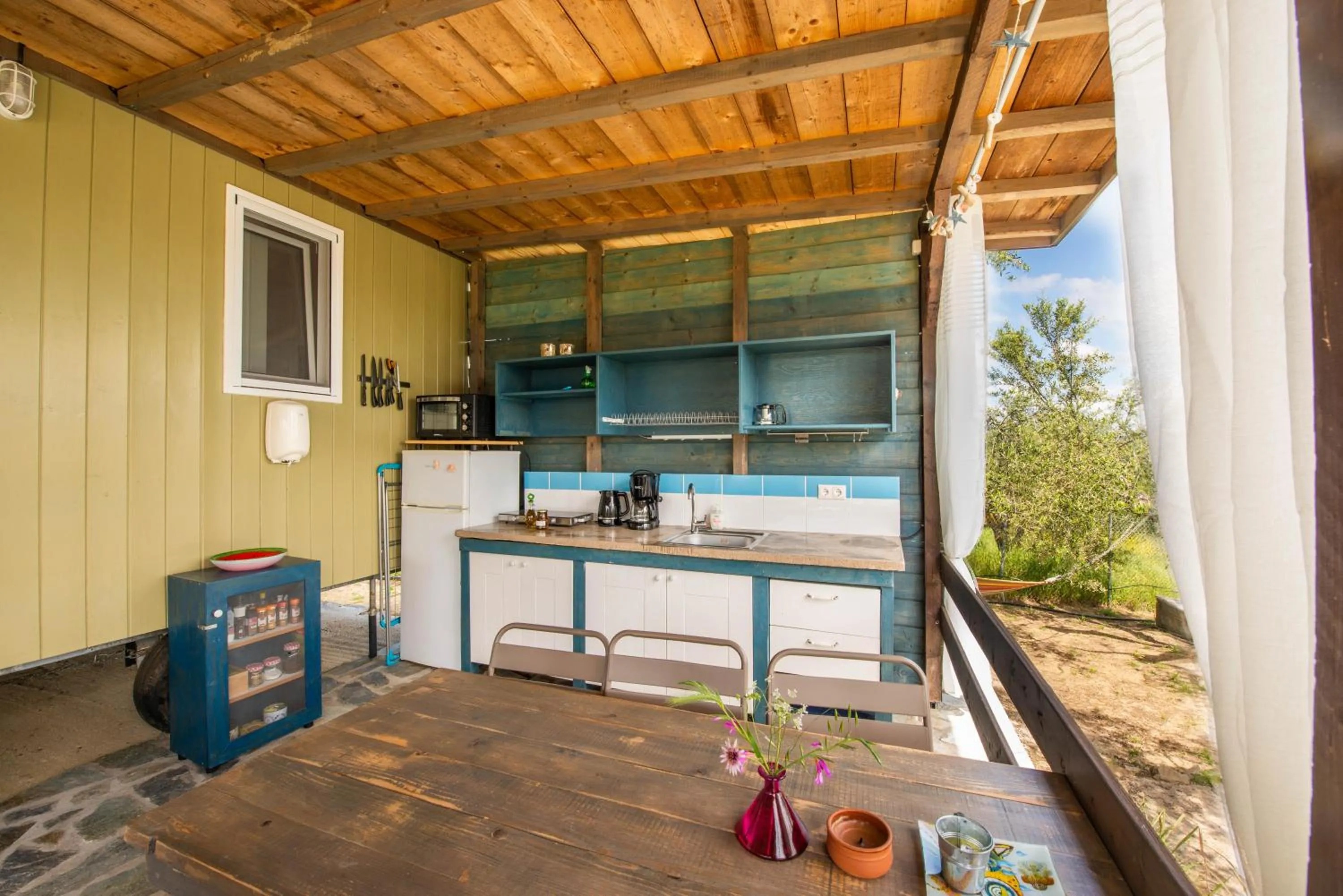 Patio in Hakuna Matata Holidays Agalia with airco & pool in Greek Olive Grove