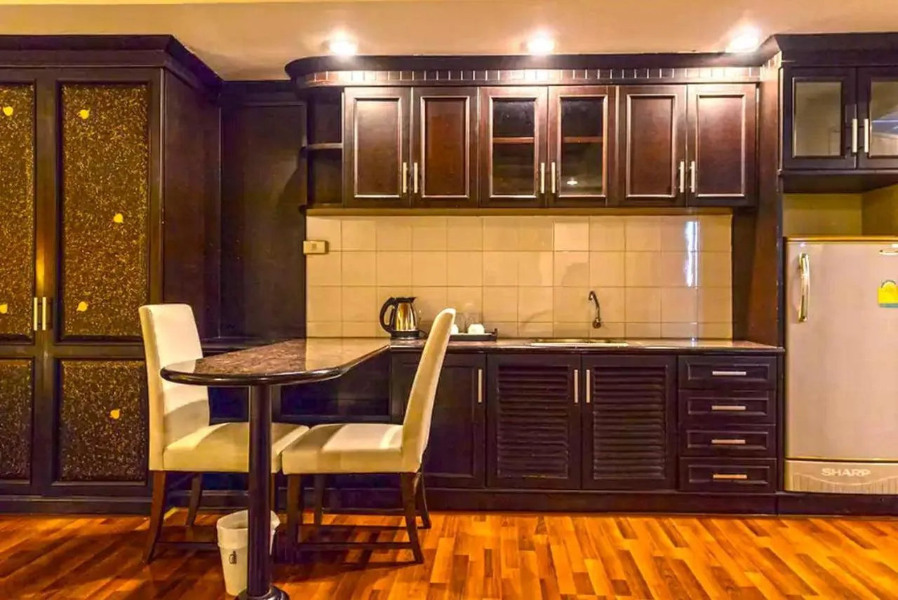 Kitchen/Kitchenette in The Heritage Hotels Sathorn