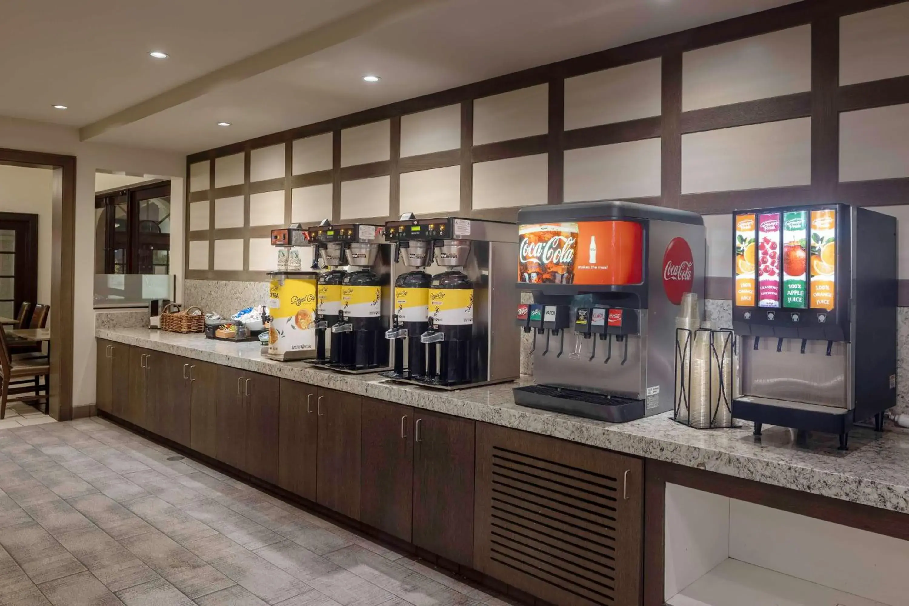Restaurant/places to eat in Embassy Suites by Hilton Palm Desert Restaurant/places to eat in Embassy Suites by Hilton Palm Desert