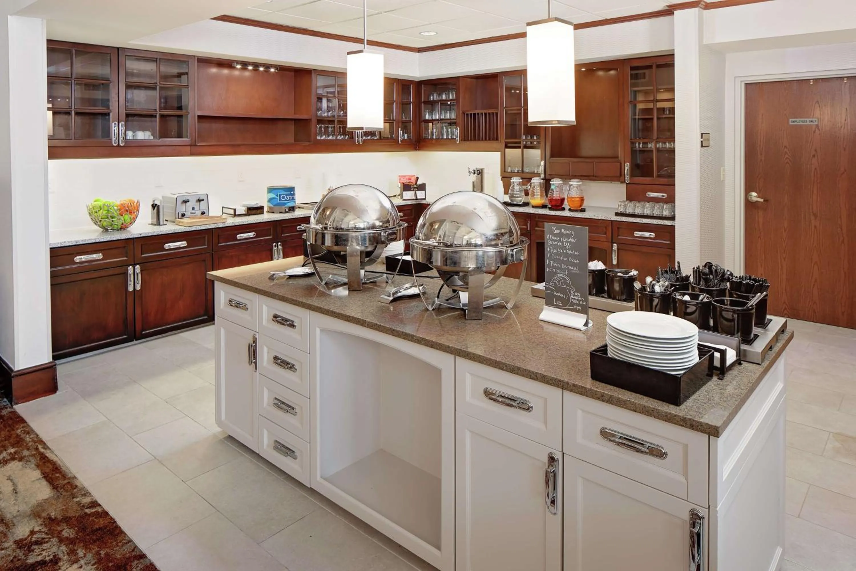 Breakfast in Homewood Suites by Hilton Hartford-Farmington