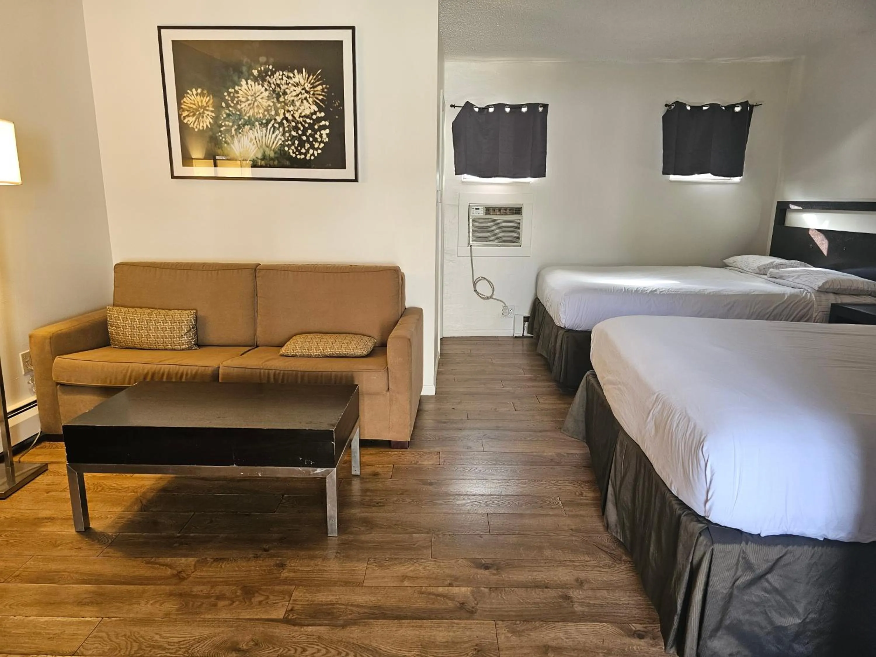 Bed in H&H Motor Lodge