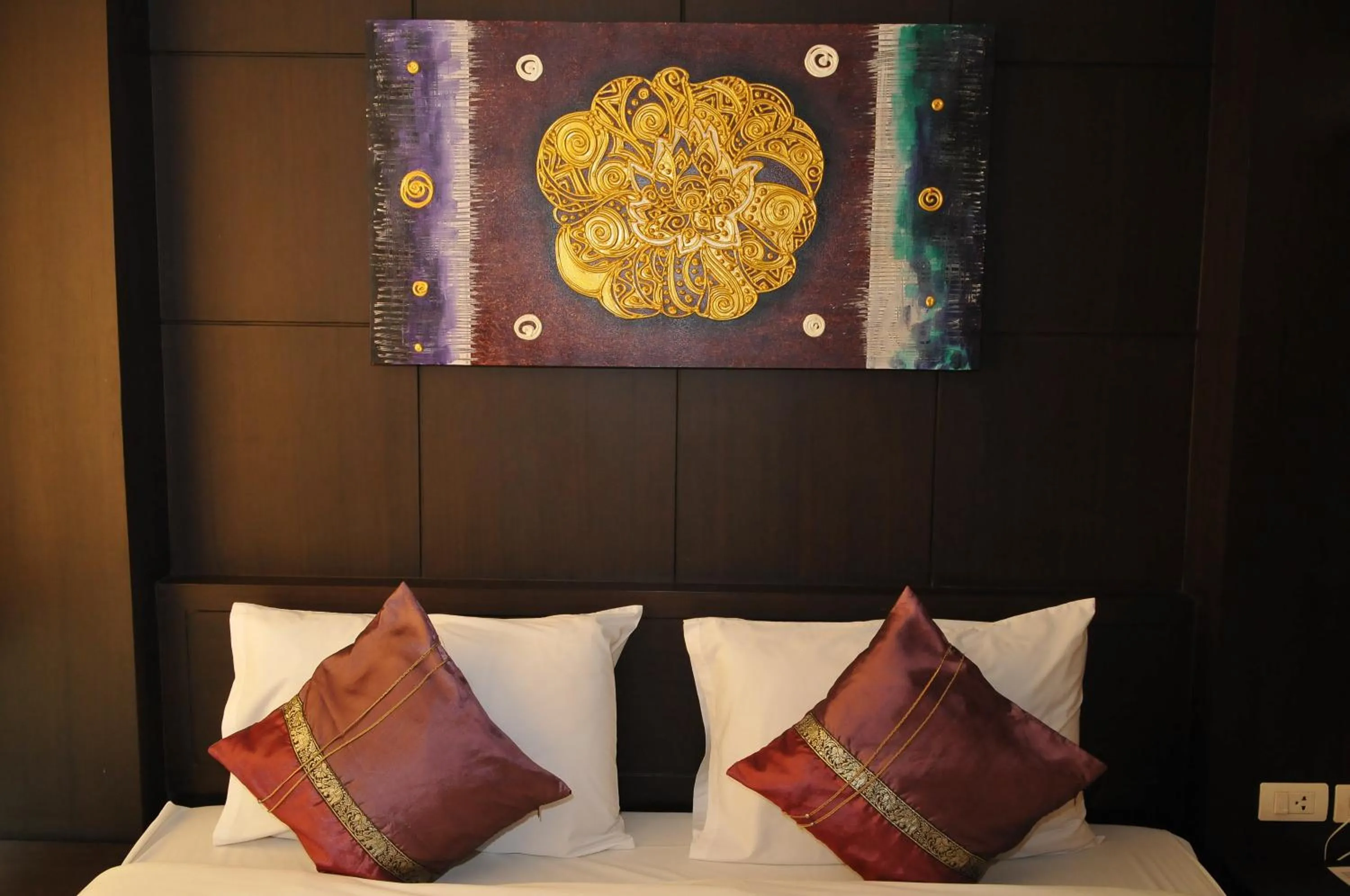 Bed in Regent Suvarnabhumi Hotel