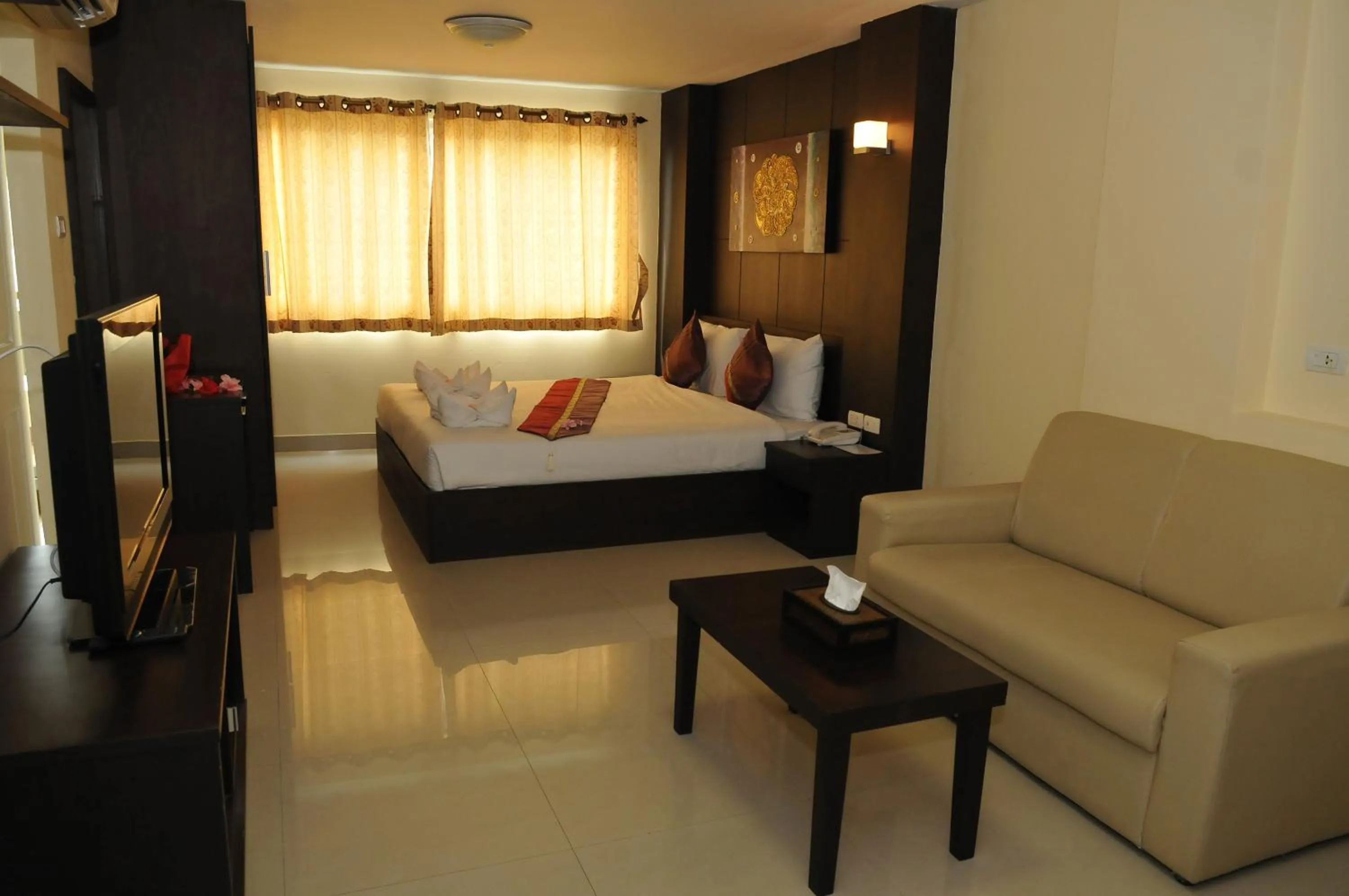 Bed in Regent Suvarnabhumi Hotel