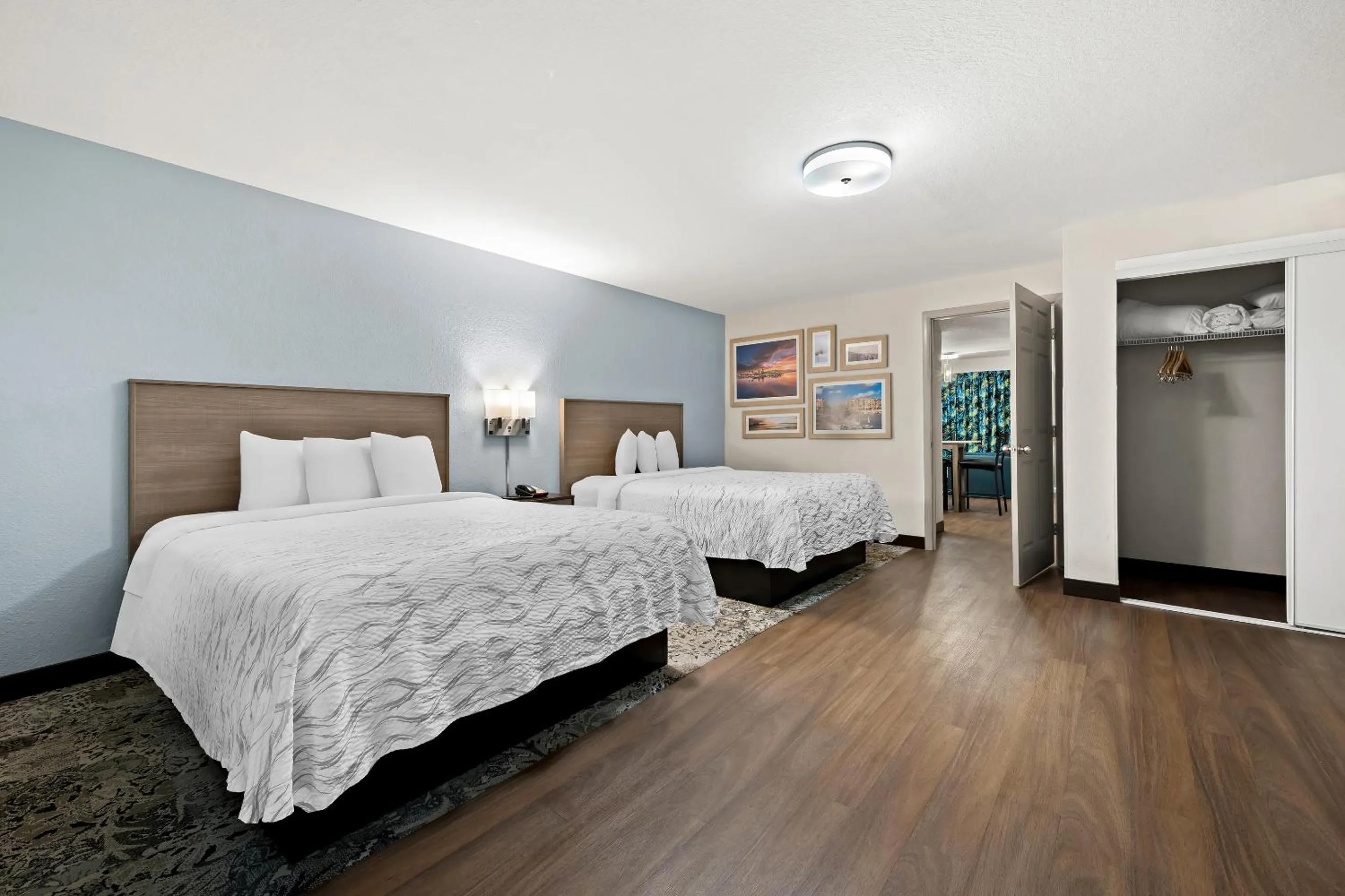 Bedroom, Bed in Red Roof Inn PLUS+ & Suites Naples Downtown-5th Ave S