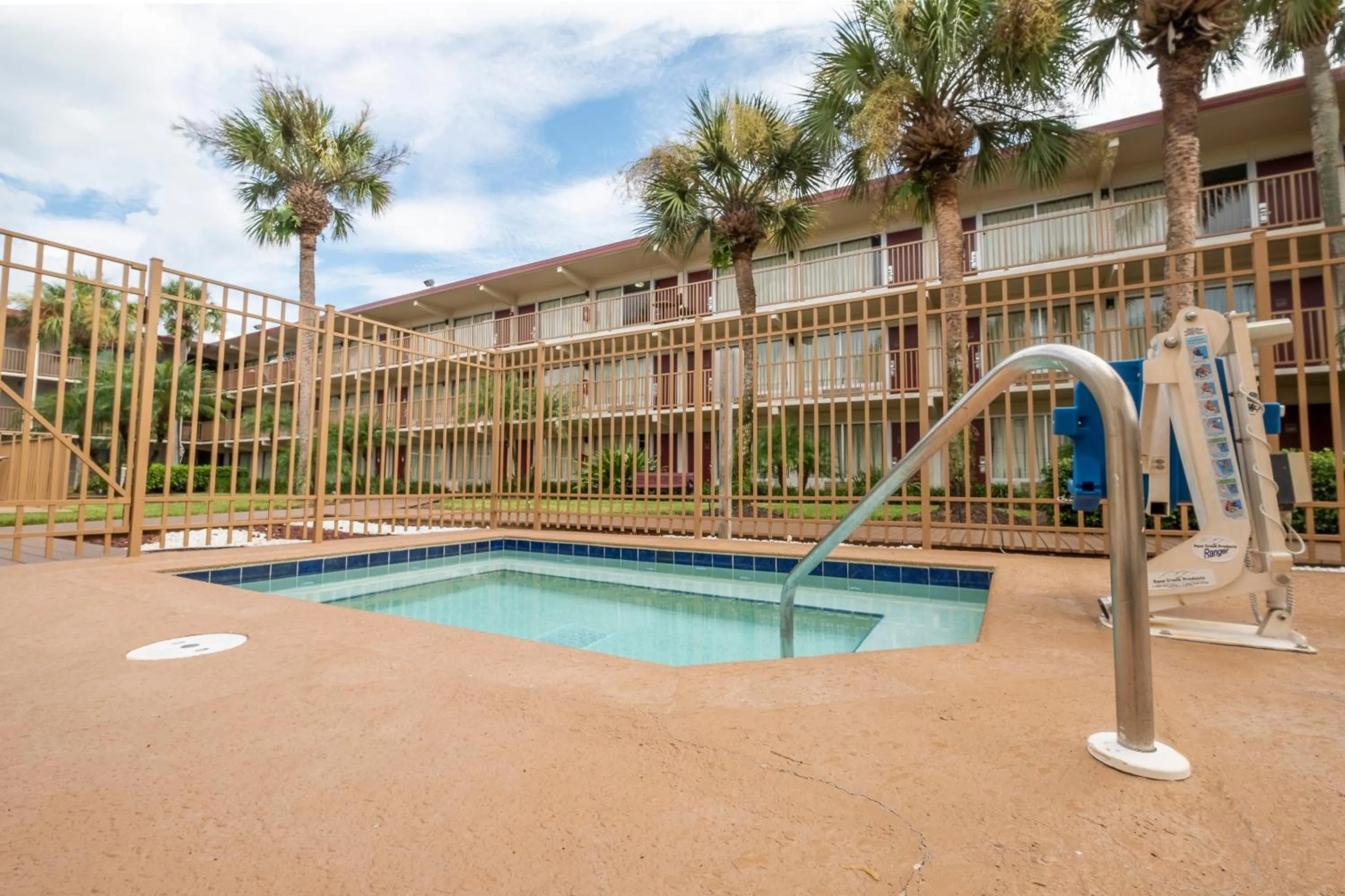 Swimming pool in Red Roof Inn PLUS+ & Suites Naples Downtown-5th Ave S