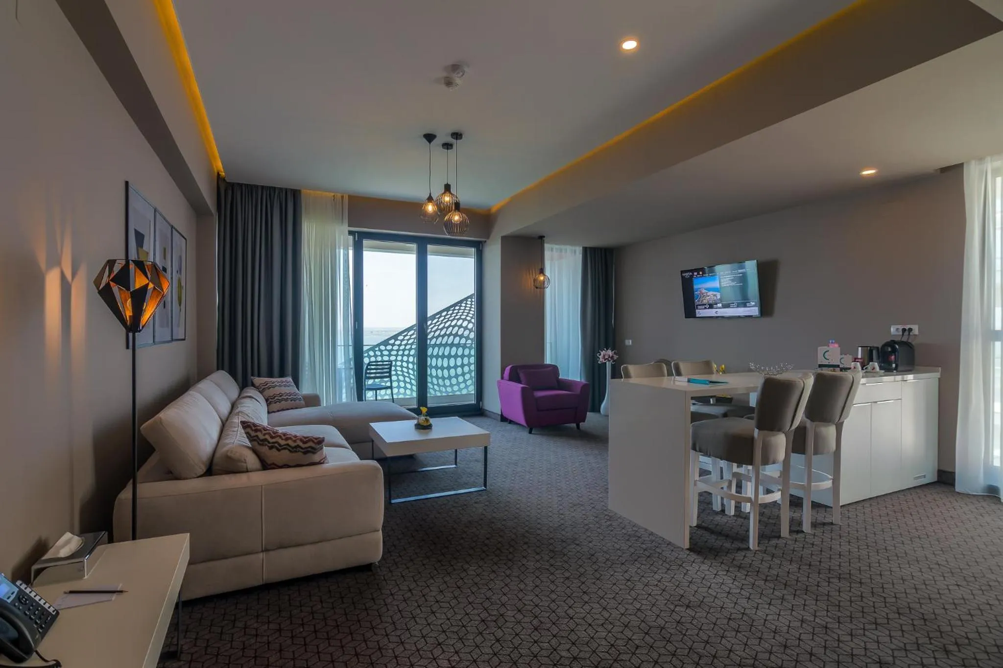 Nyota Hotel & Conference Center