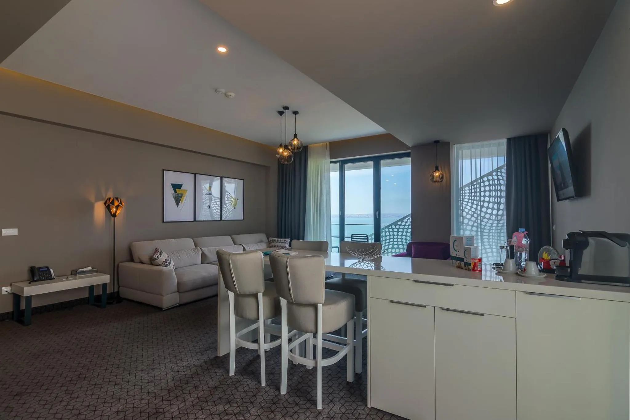 Nyota Hotel & Conference Center