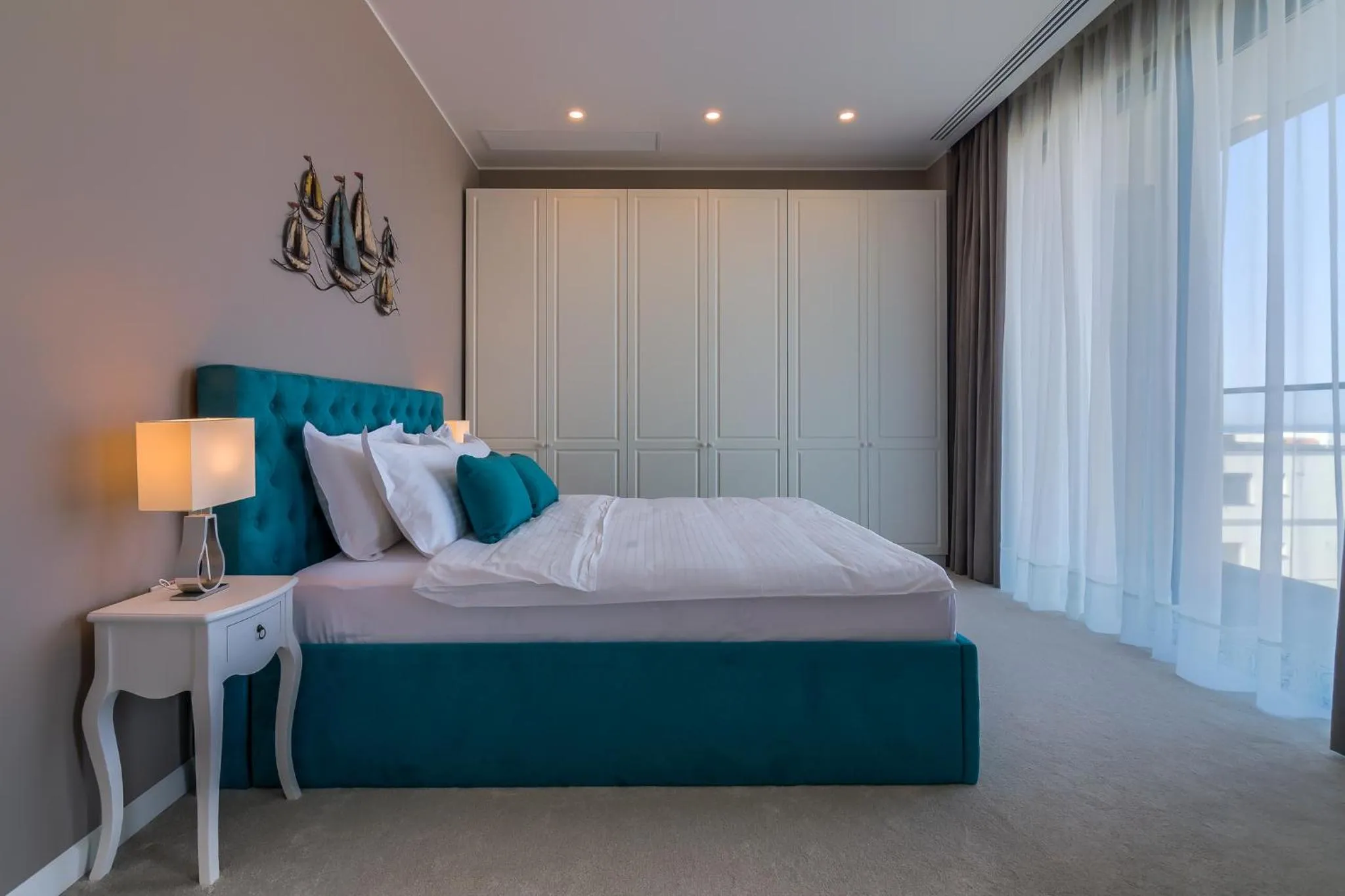 Bed in Nyota Hotel & Conference Center