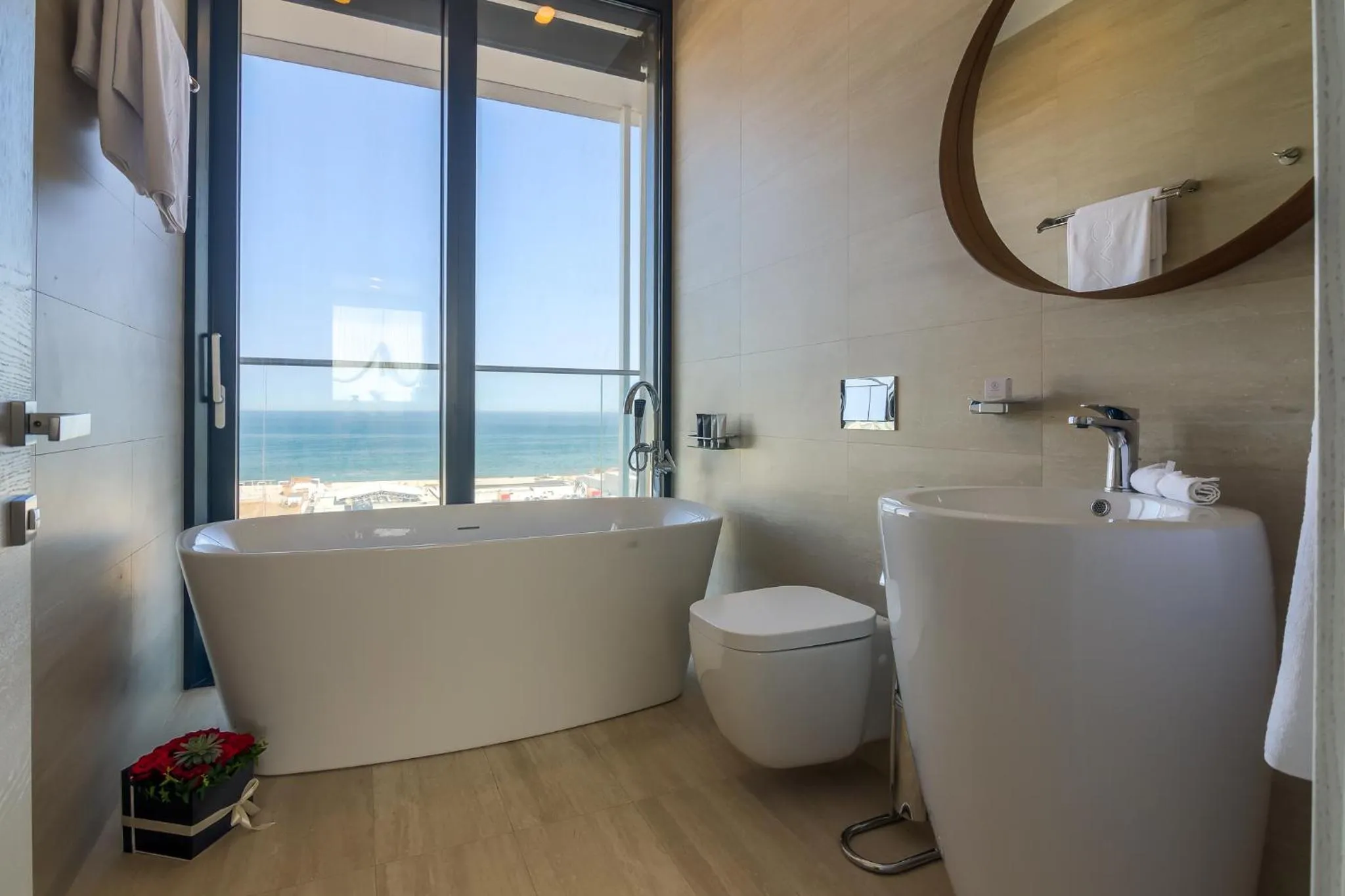 Nyota Hotel & Conference Center