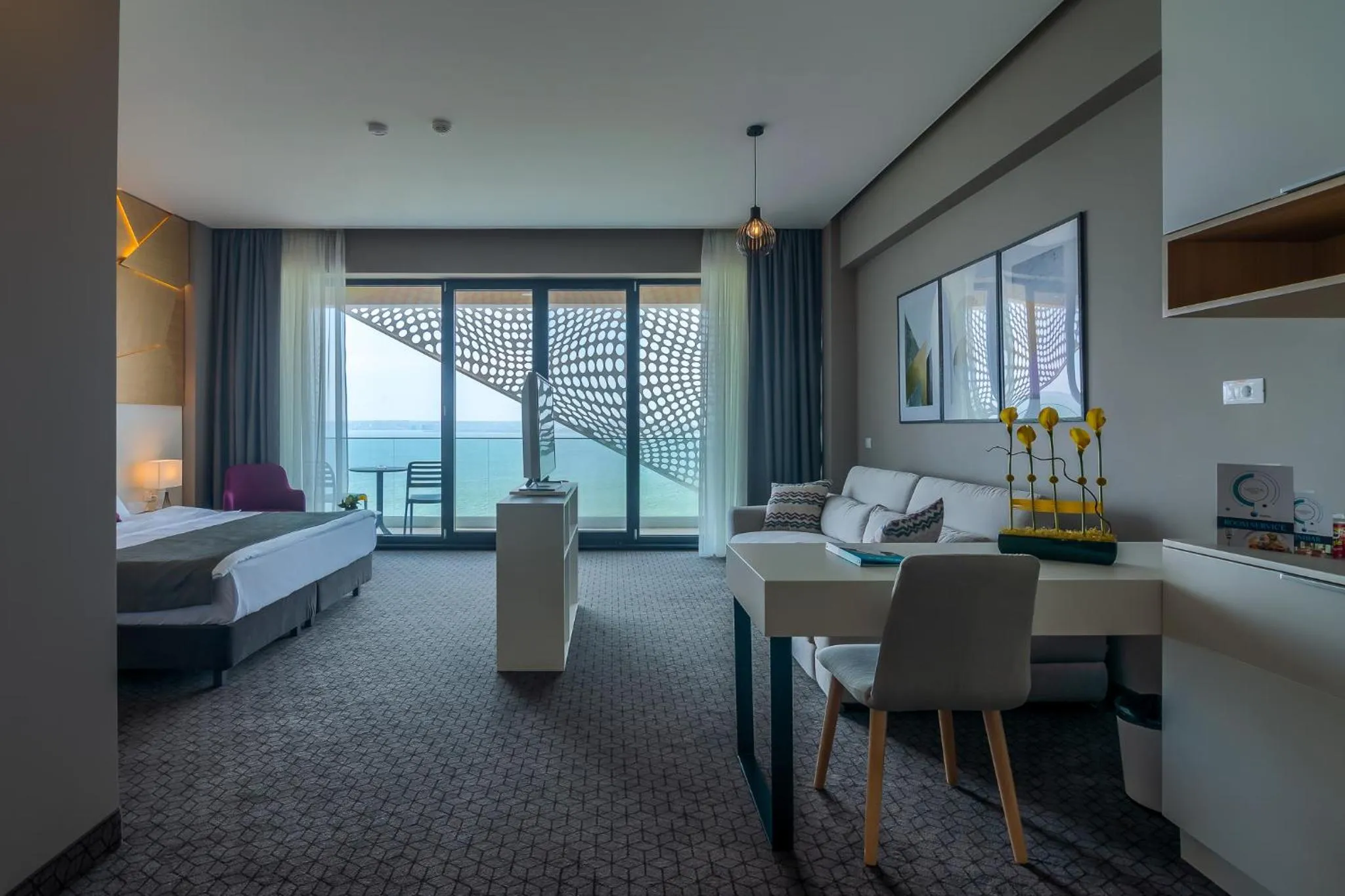 Bed in Nyota Hotel & Conference Center