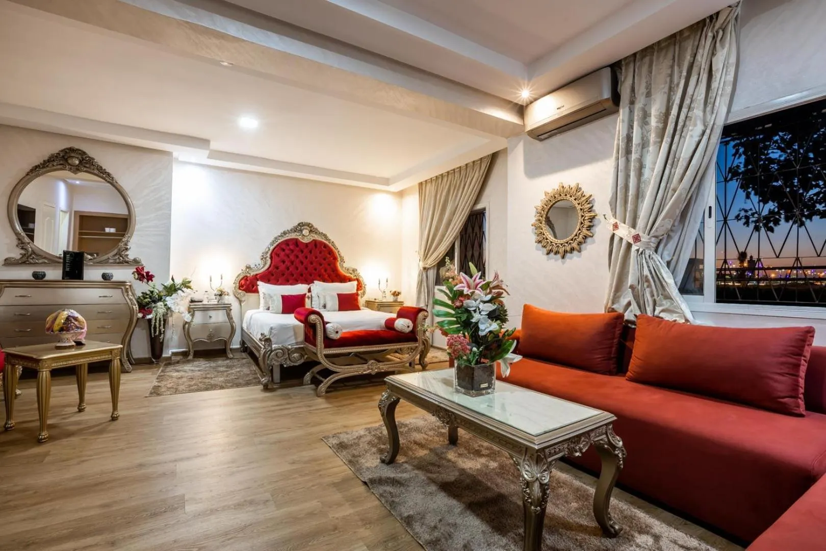 Bedroom in Hotel Hospitality-Inn City Center