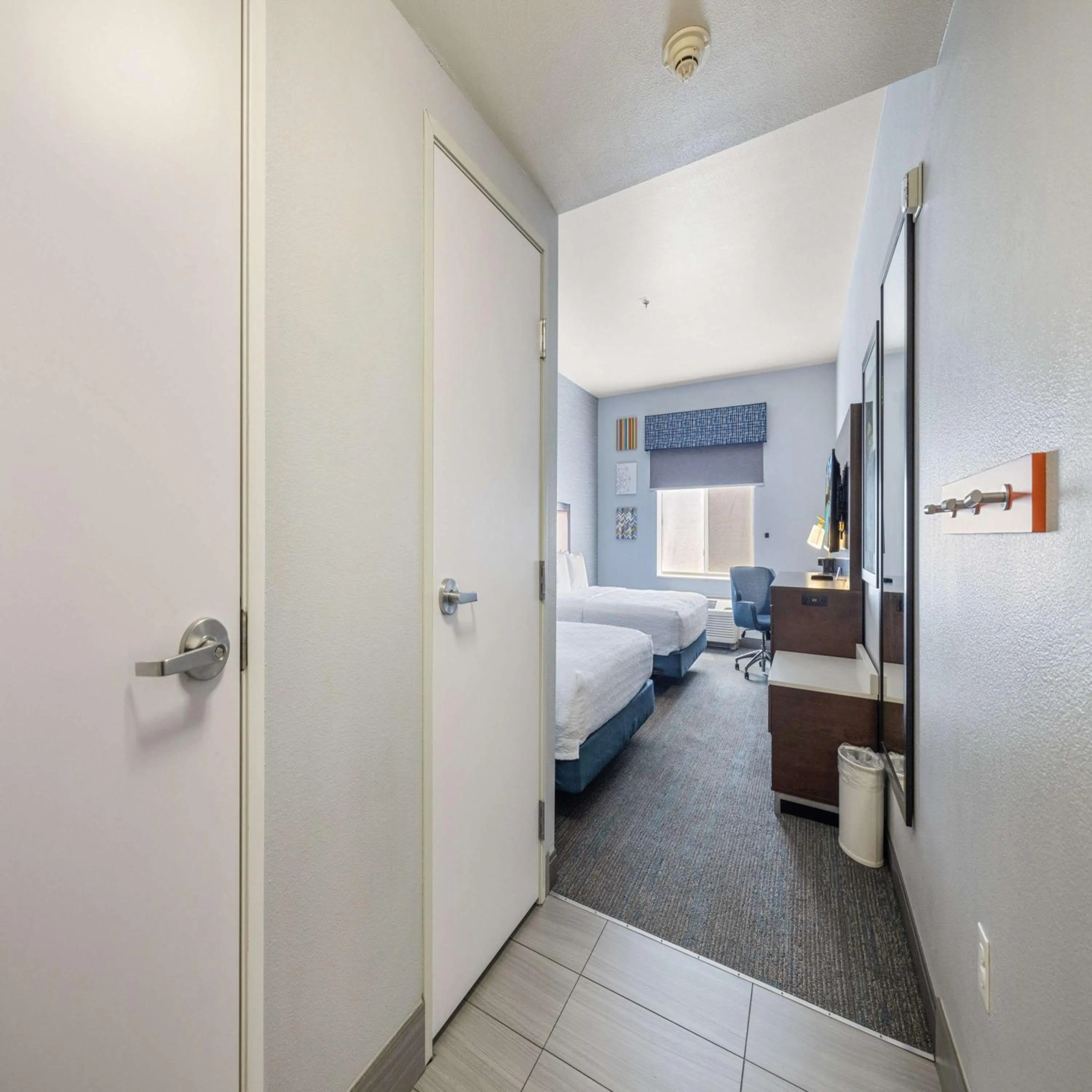 Photo of the whole room, Bed in Hampton Inn & Suites Modesto - Salida