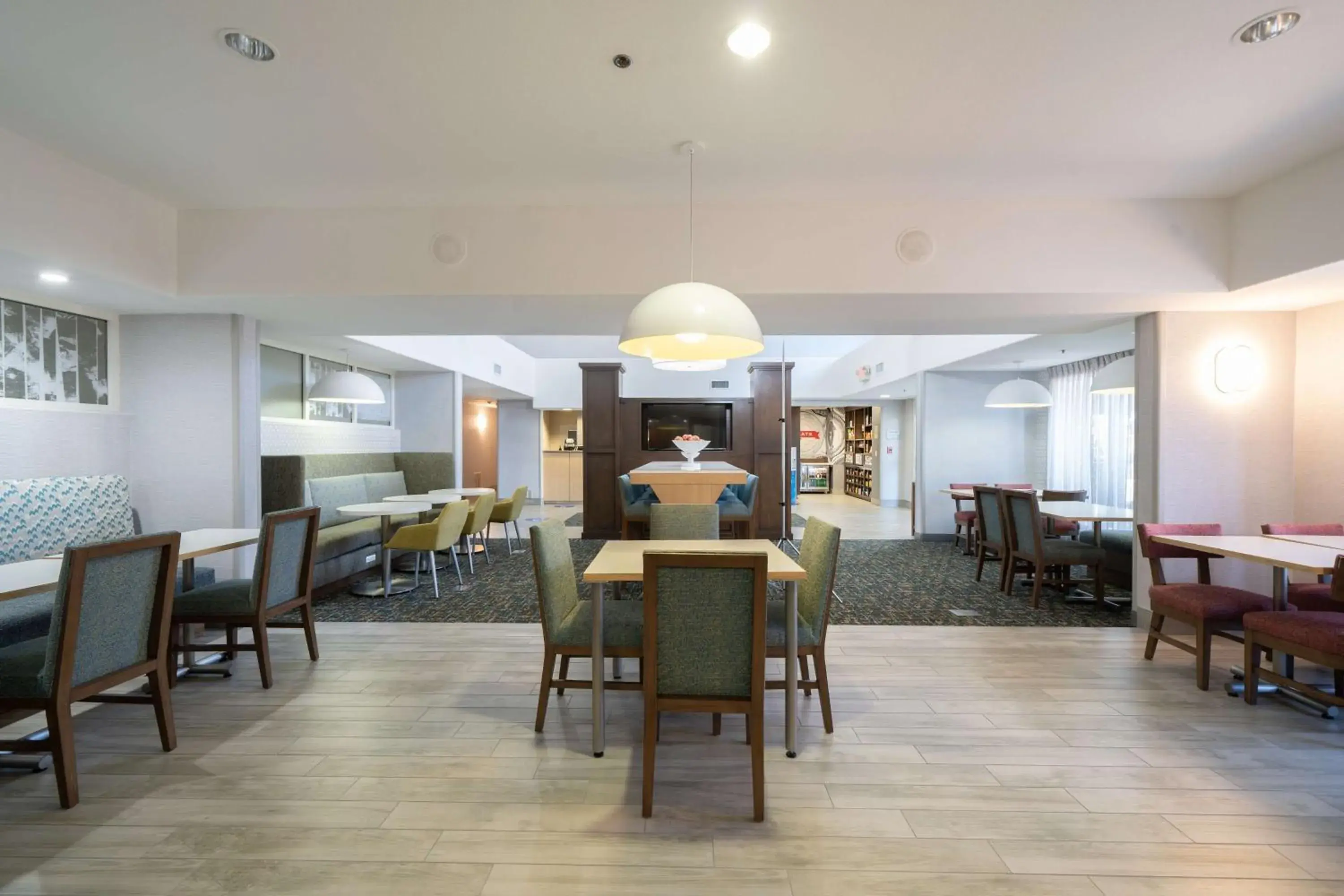 Lobby or reception in Hampton Inn & Suites Modesto - Salida Lobby or reception in Hampton Inn & Suites Modesto - Salida