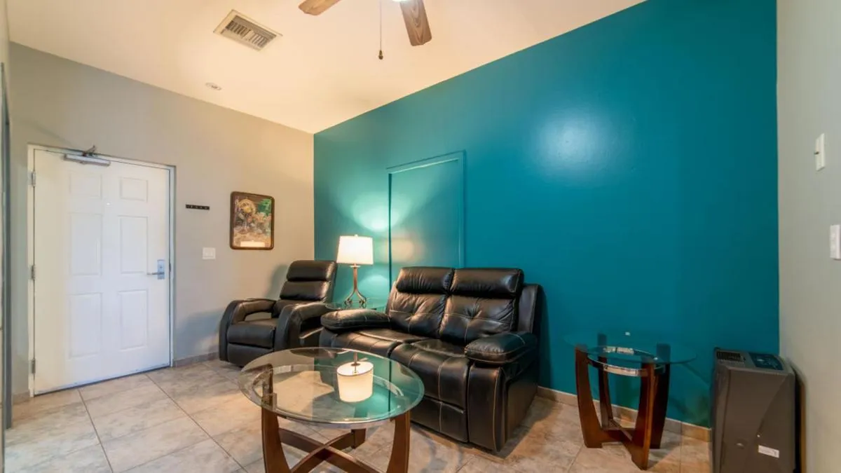 Seating area in Ivey House Everglades Adventures Hotel