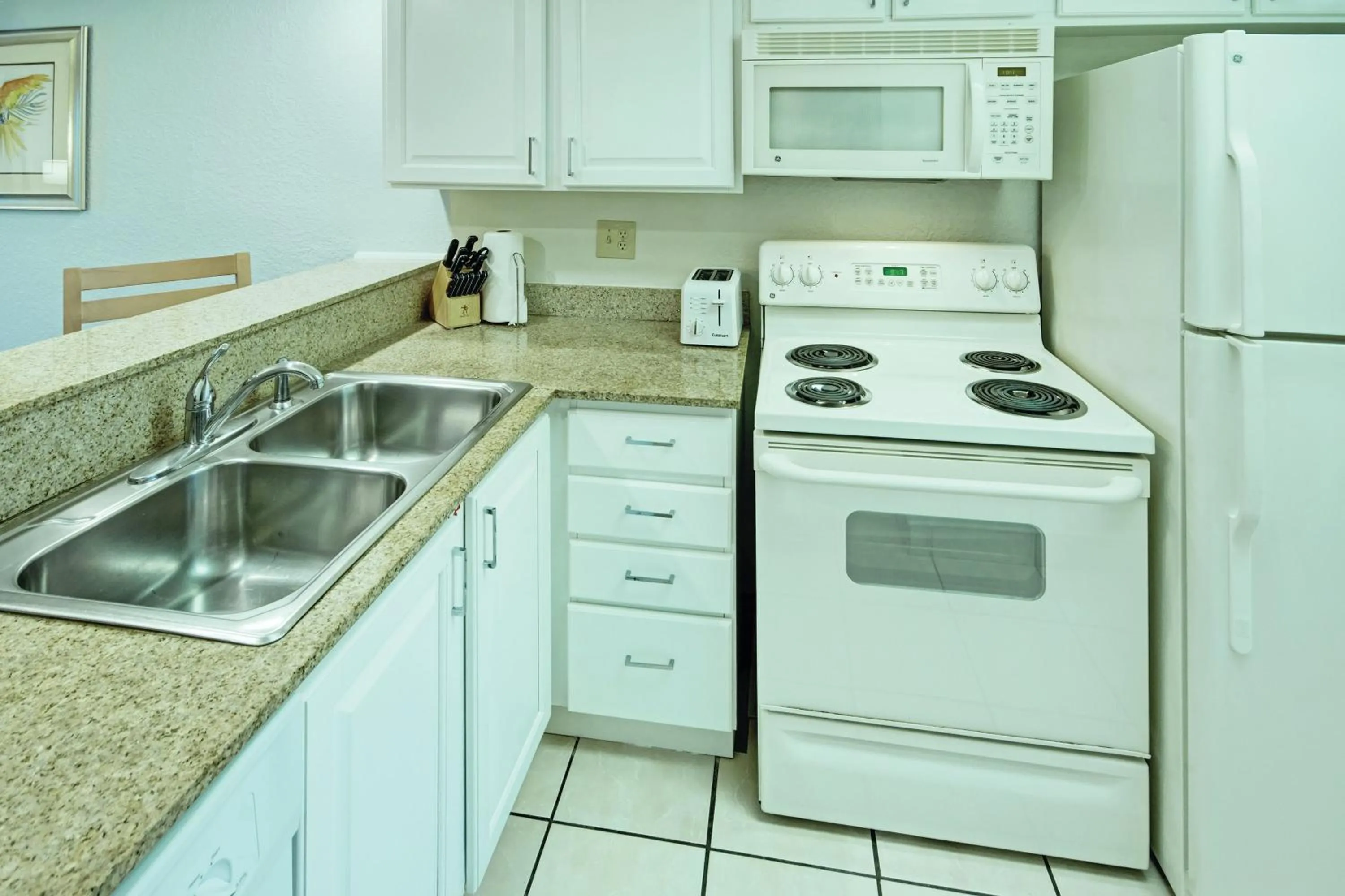 Kitchen or kitchenette in Club Wyndham Orlando International