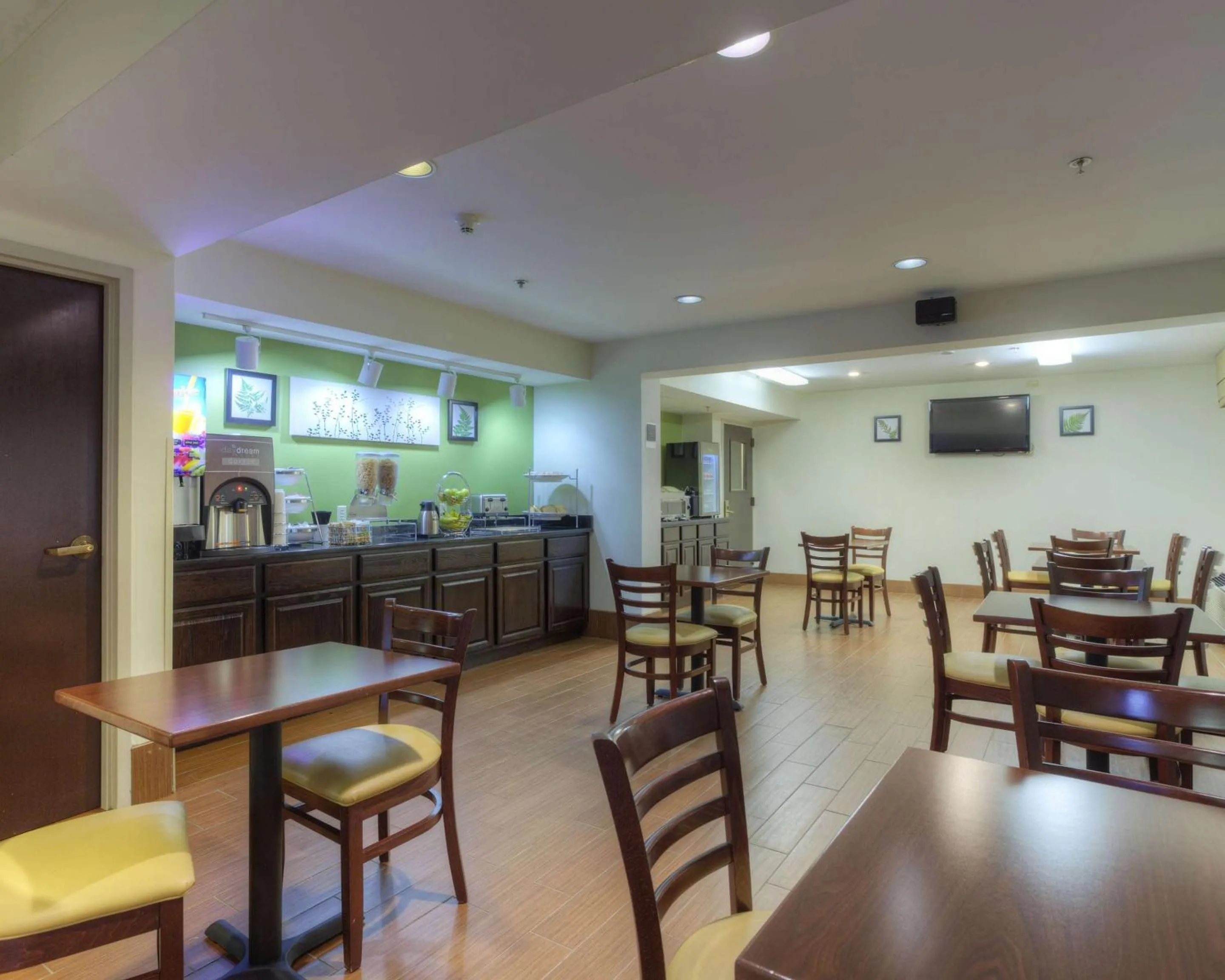 Breakfast in Sleep Inn Bryson City - Cherokee Area