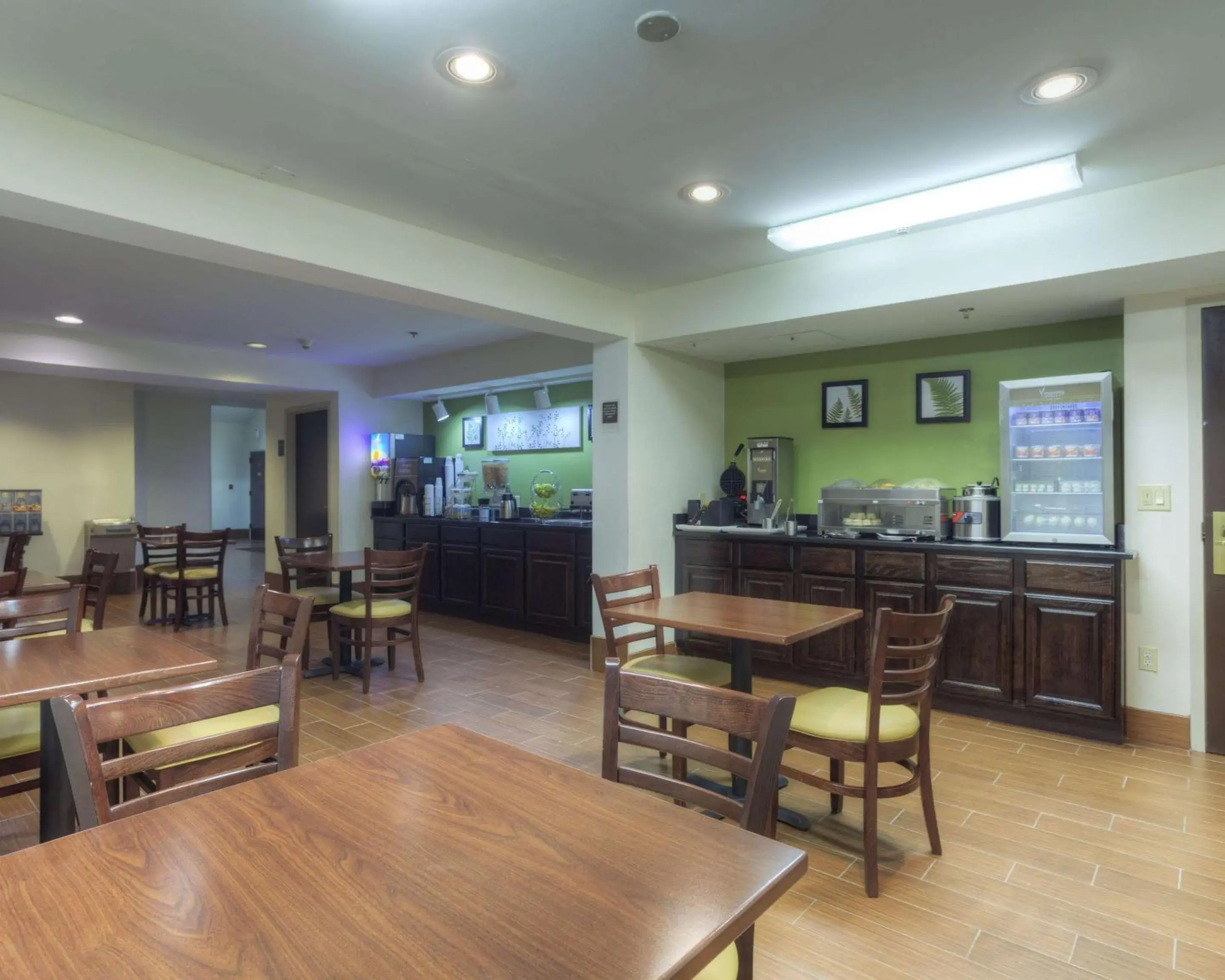 Breakfast in Sleep Inn Bryson City - Cherokee Area Breakfast in Sleep Inn Bryson City - Cherokee Area