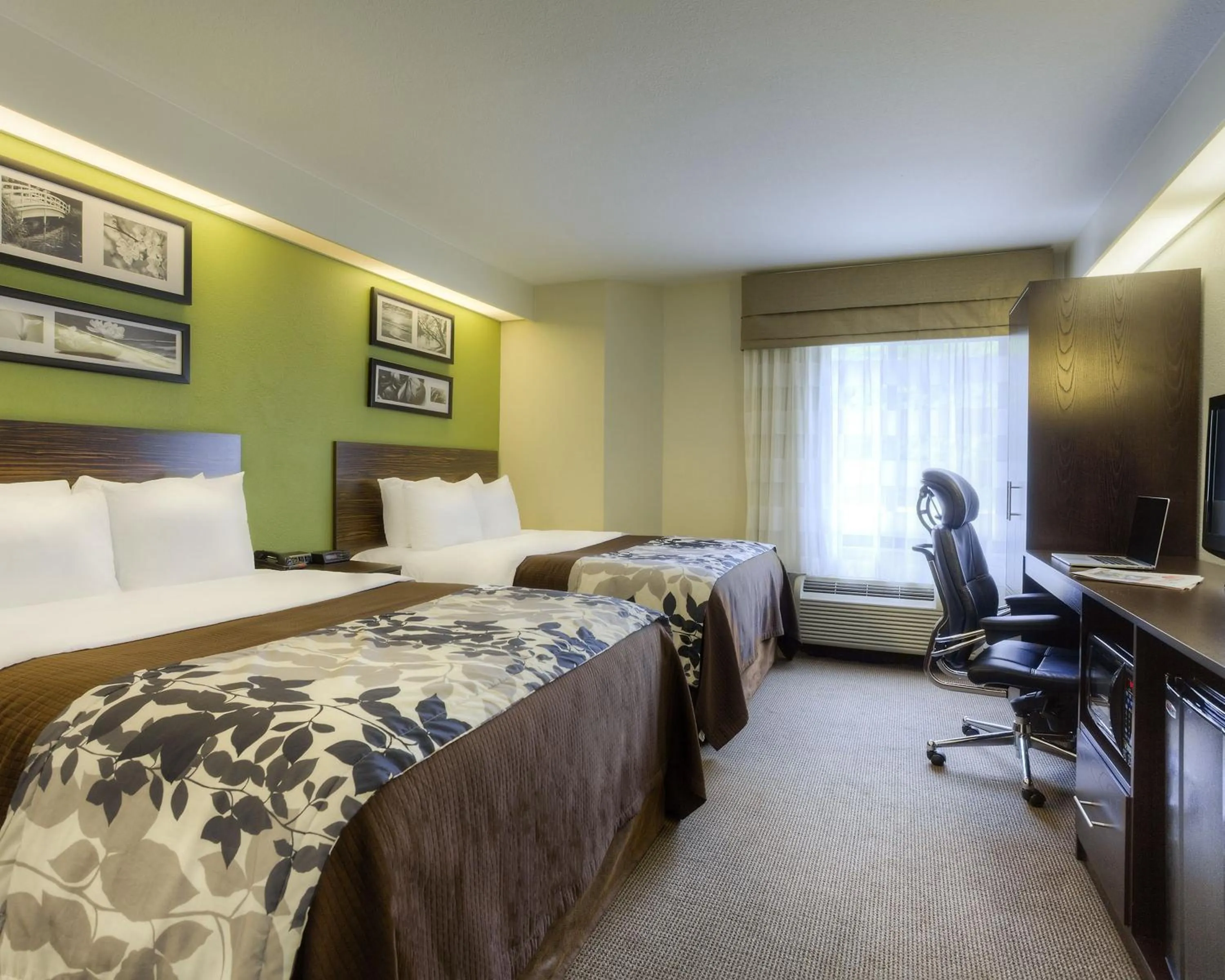 Bedroom, Bed in Sleep Inn Bryson City - Cherokee Area