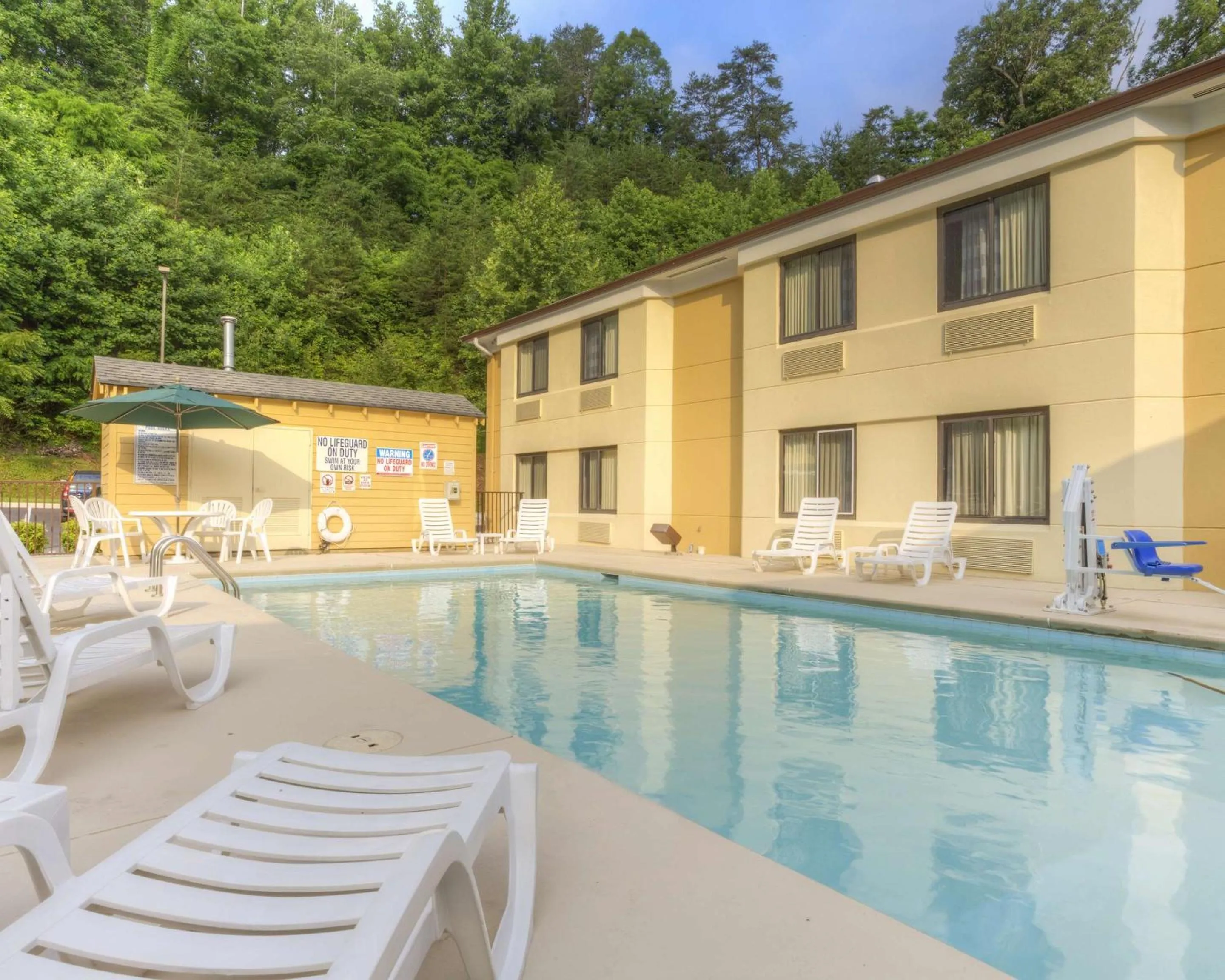 Swimming pool in Sleep Inn Bryson City - Cherokee Area