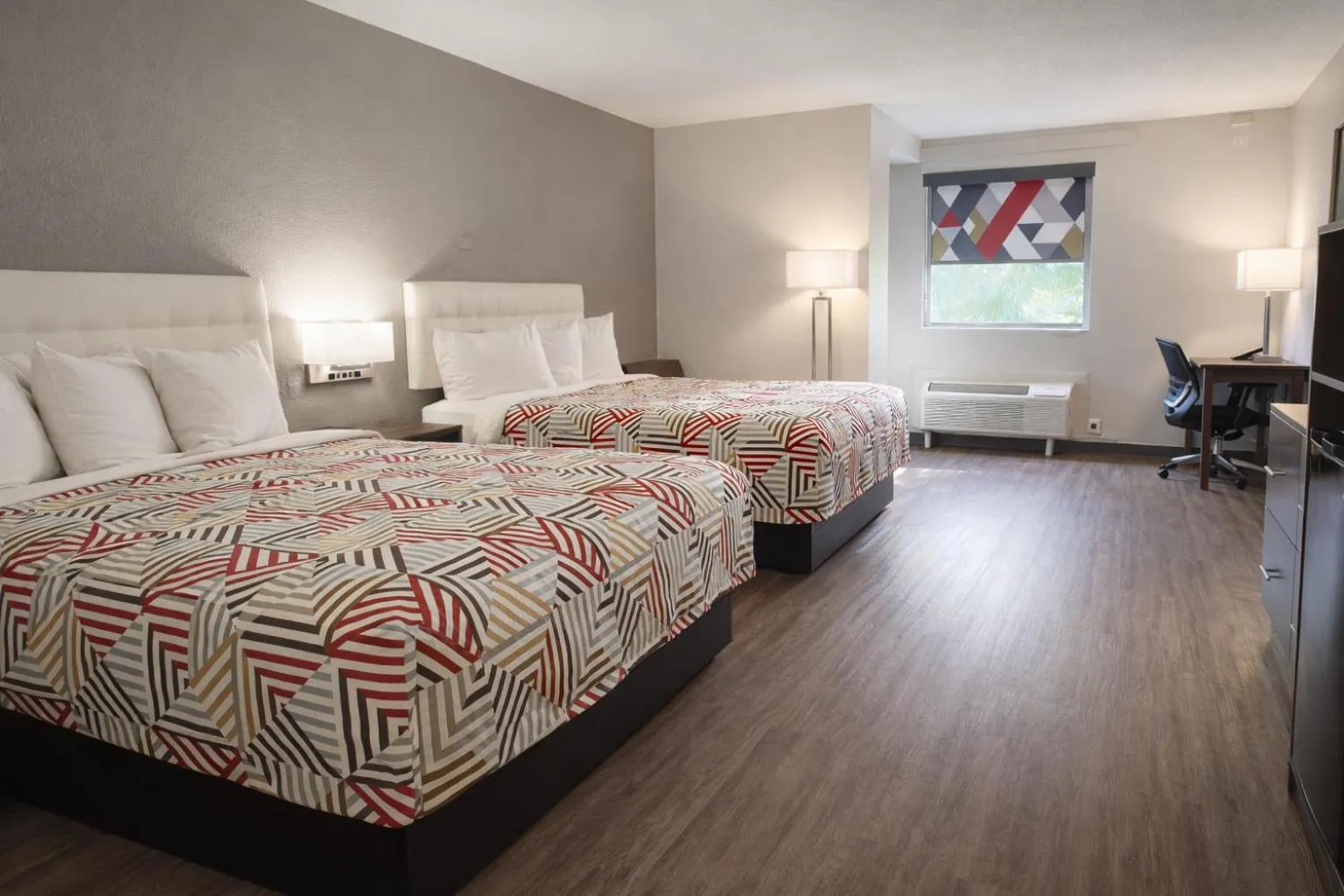 Bed in Motel 6 Lake City, FL – Medical Center