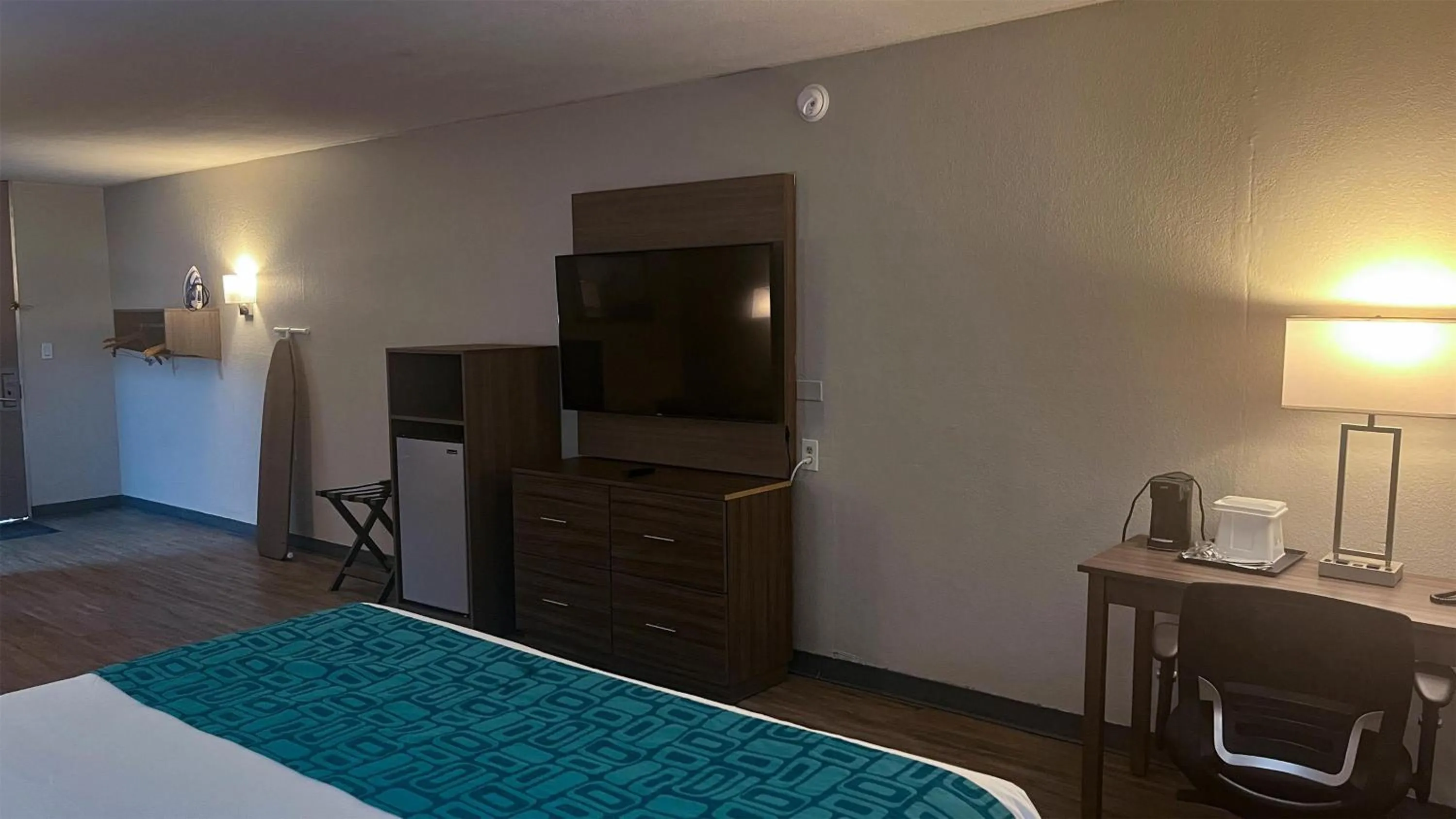 Bedroom, Bed in Motel 6 Lake City, FL – Medical Center