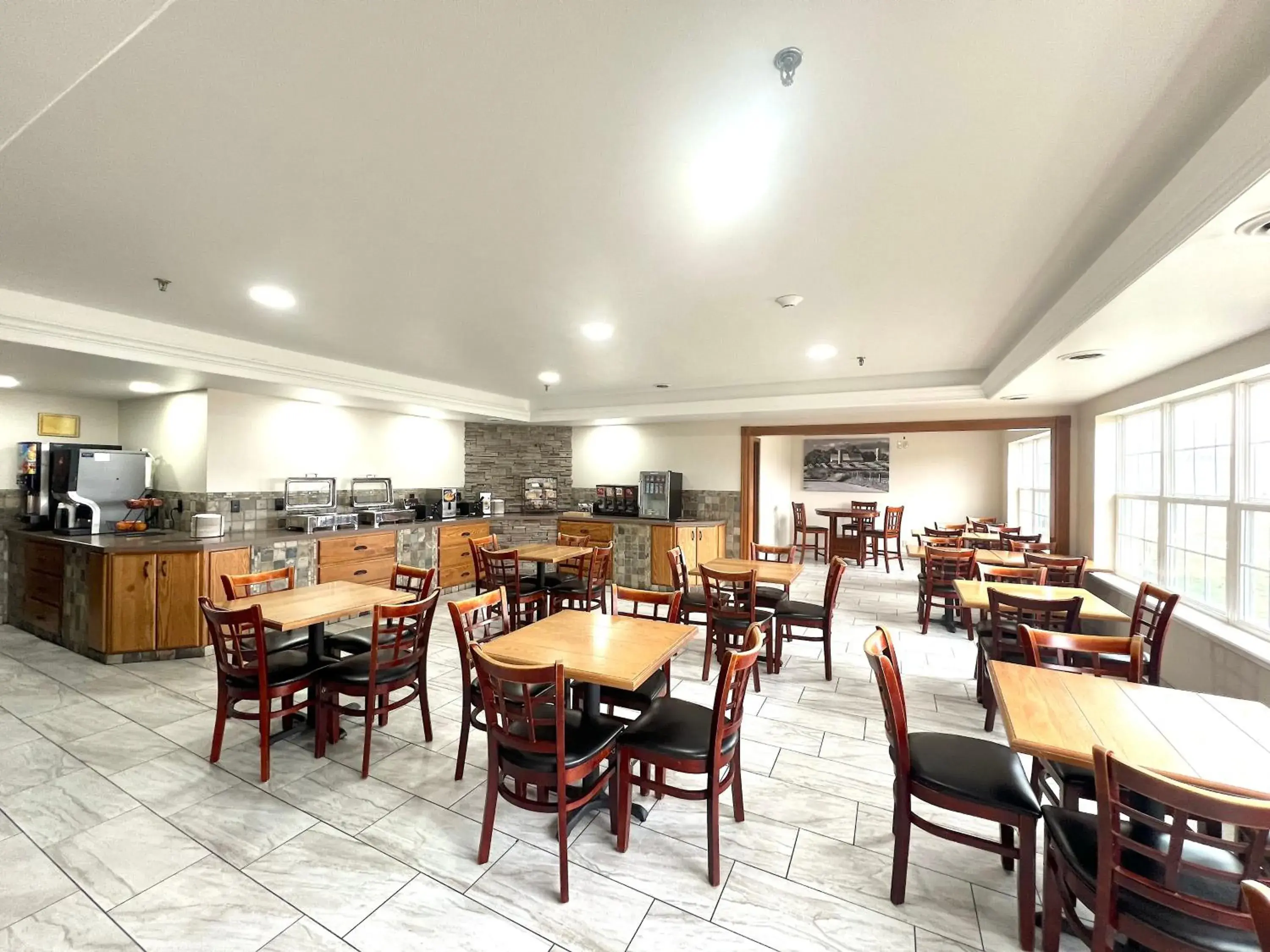 Breakfast in Van Buren Hotel Breakfast in Van Buren Hotel