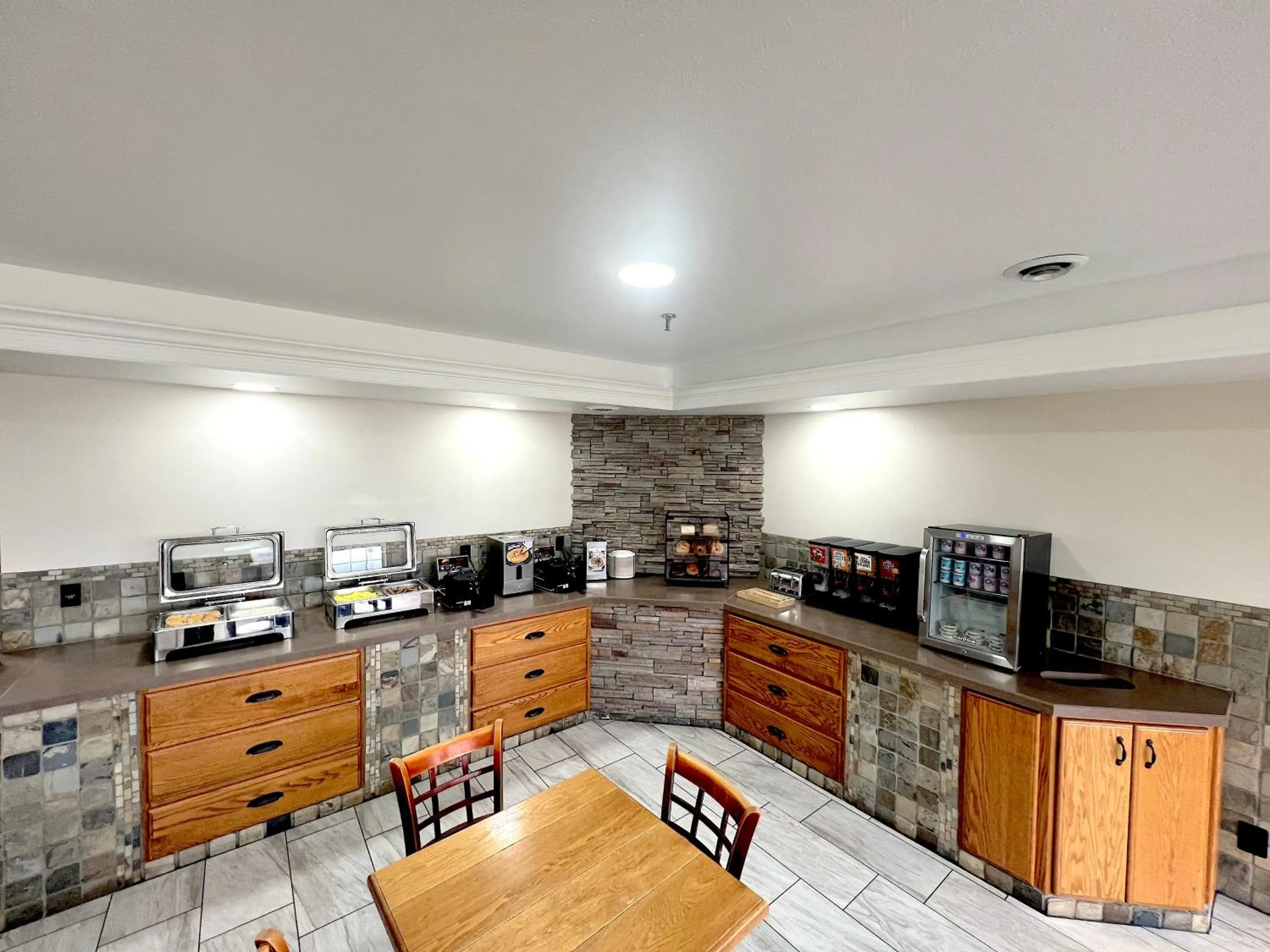 Buffet breakfast in Van Buren Hotel