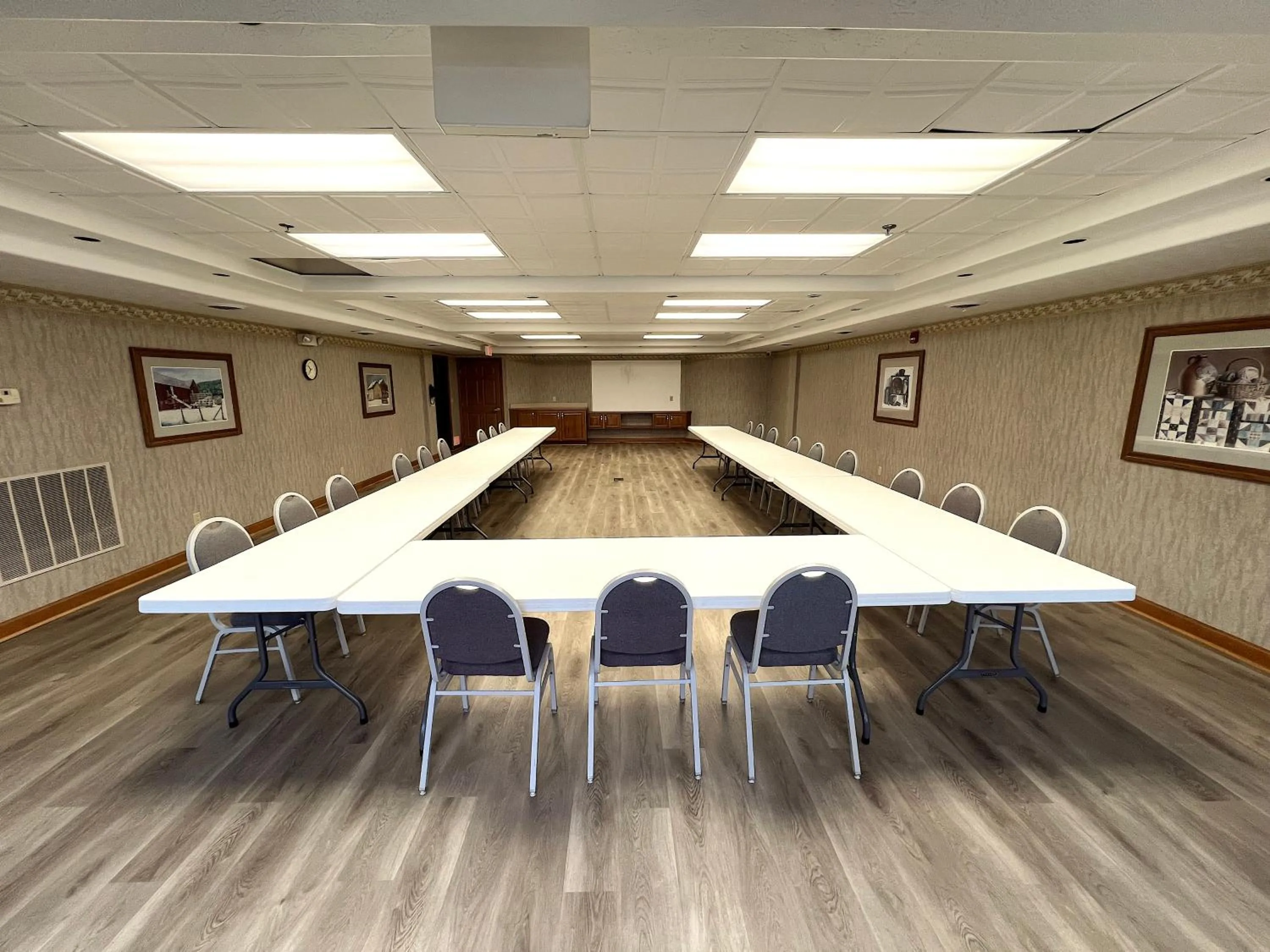 Meeting/conference room in Van Buren Hotel