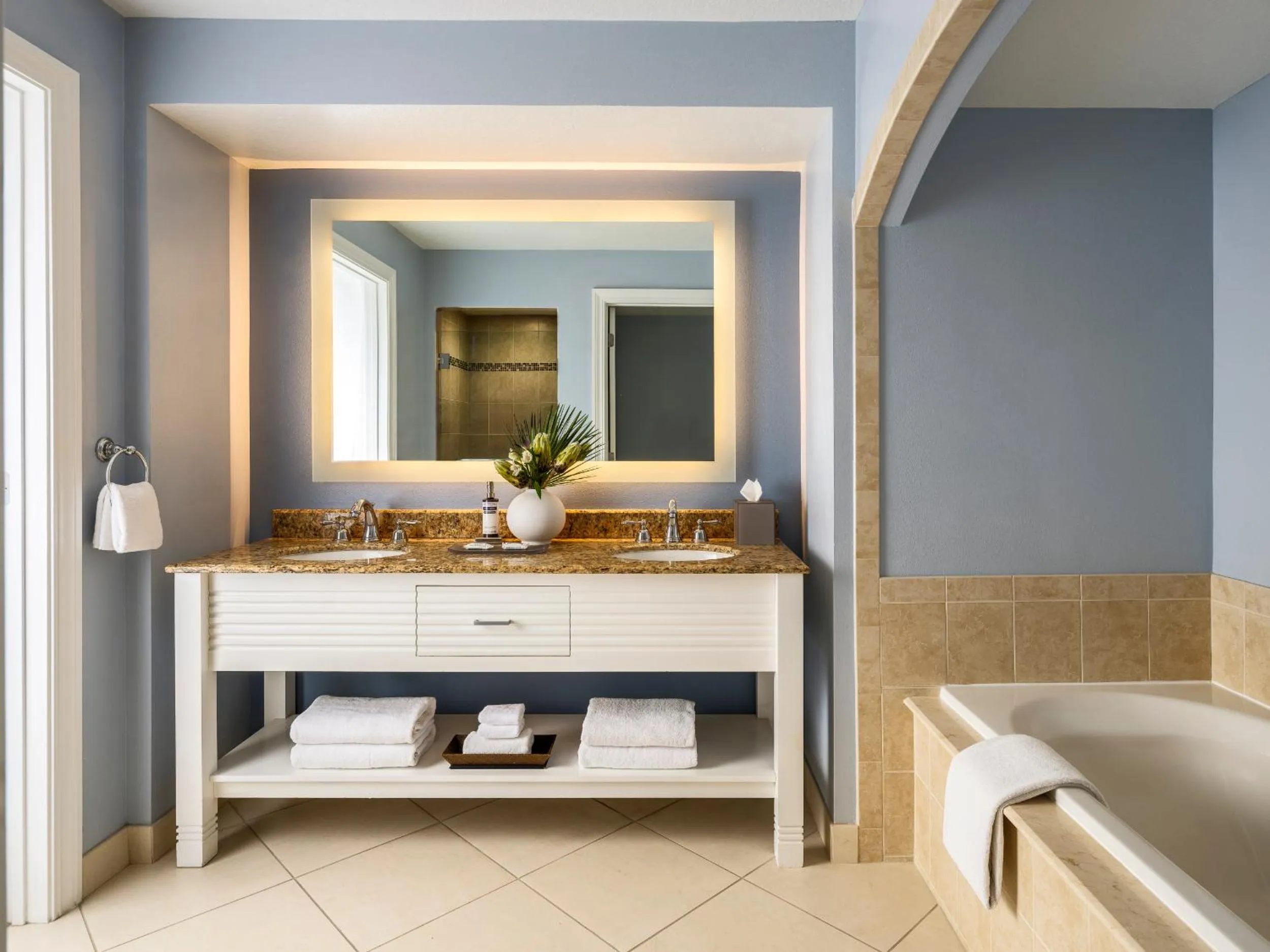 Shower in Hyatt Regency Clearwater Beach Resort &amp; Spa