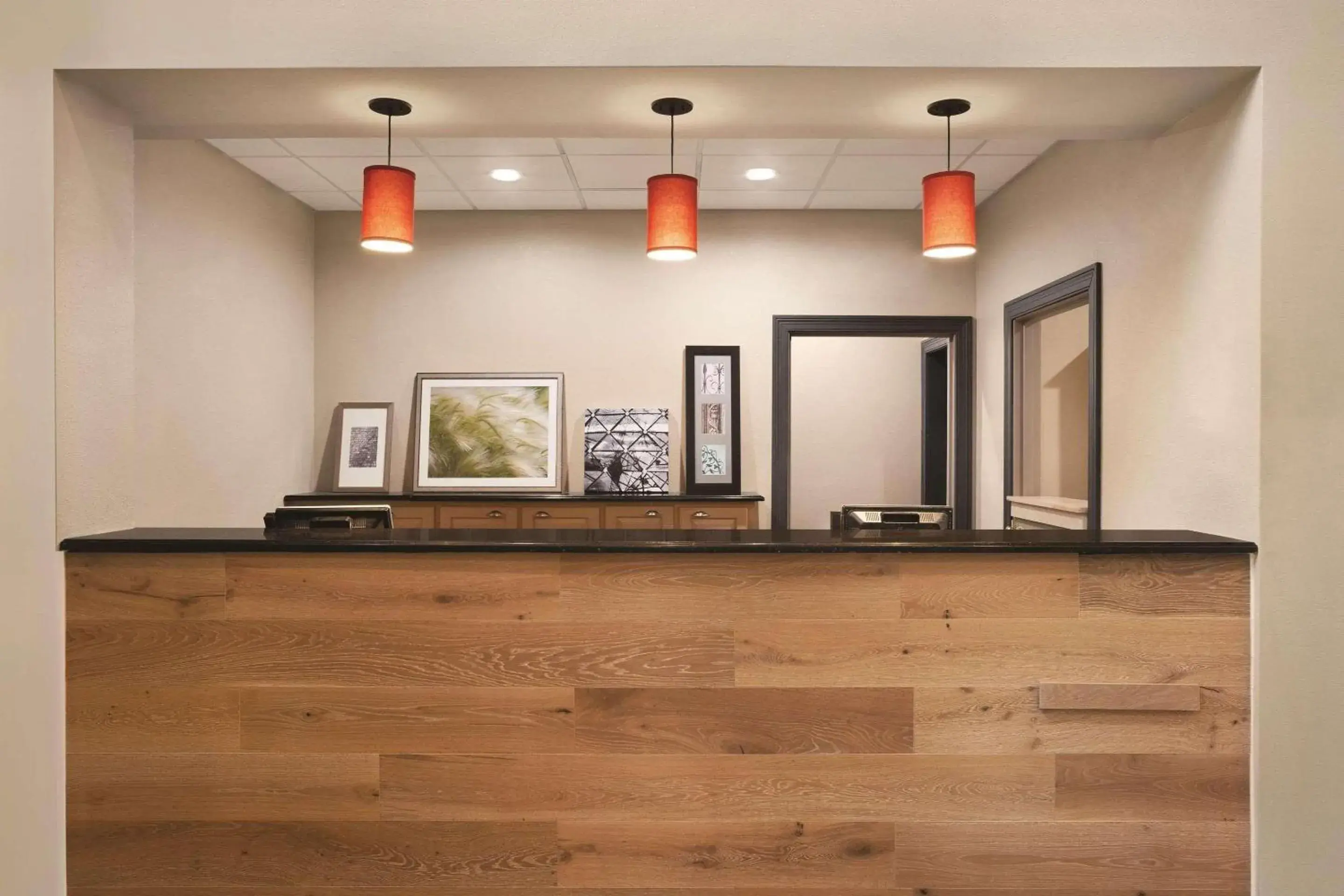 Lobby or reception in Country Inn & Suites by Radisson, Bowling Green, KY Lobby or reception in Country Inn & Suites by Radisson, Bowling Green, KY