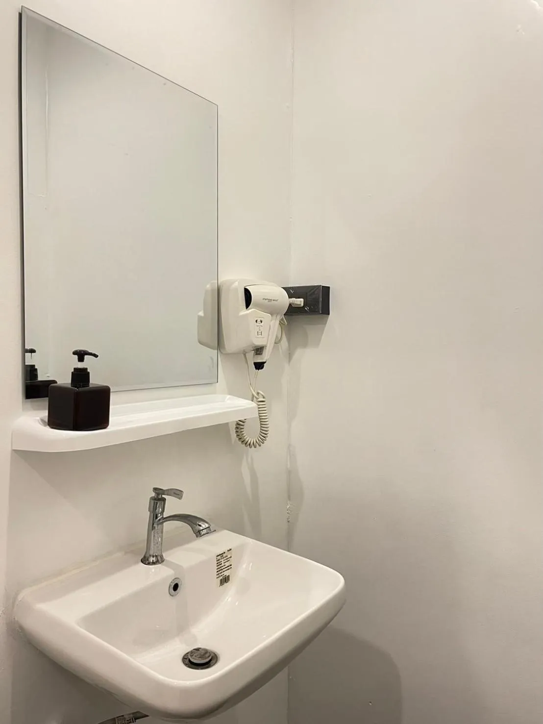 Bathroom in Ekanek Hostel