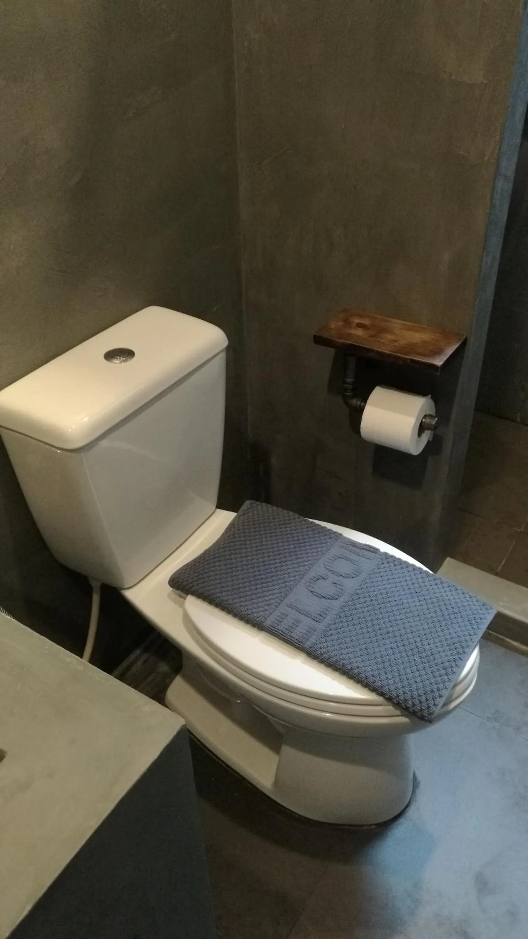 Bathroom in Ekanek Hostel