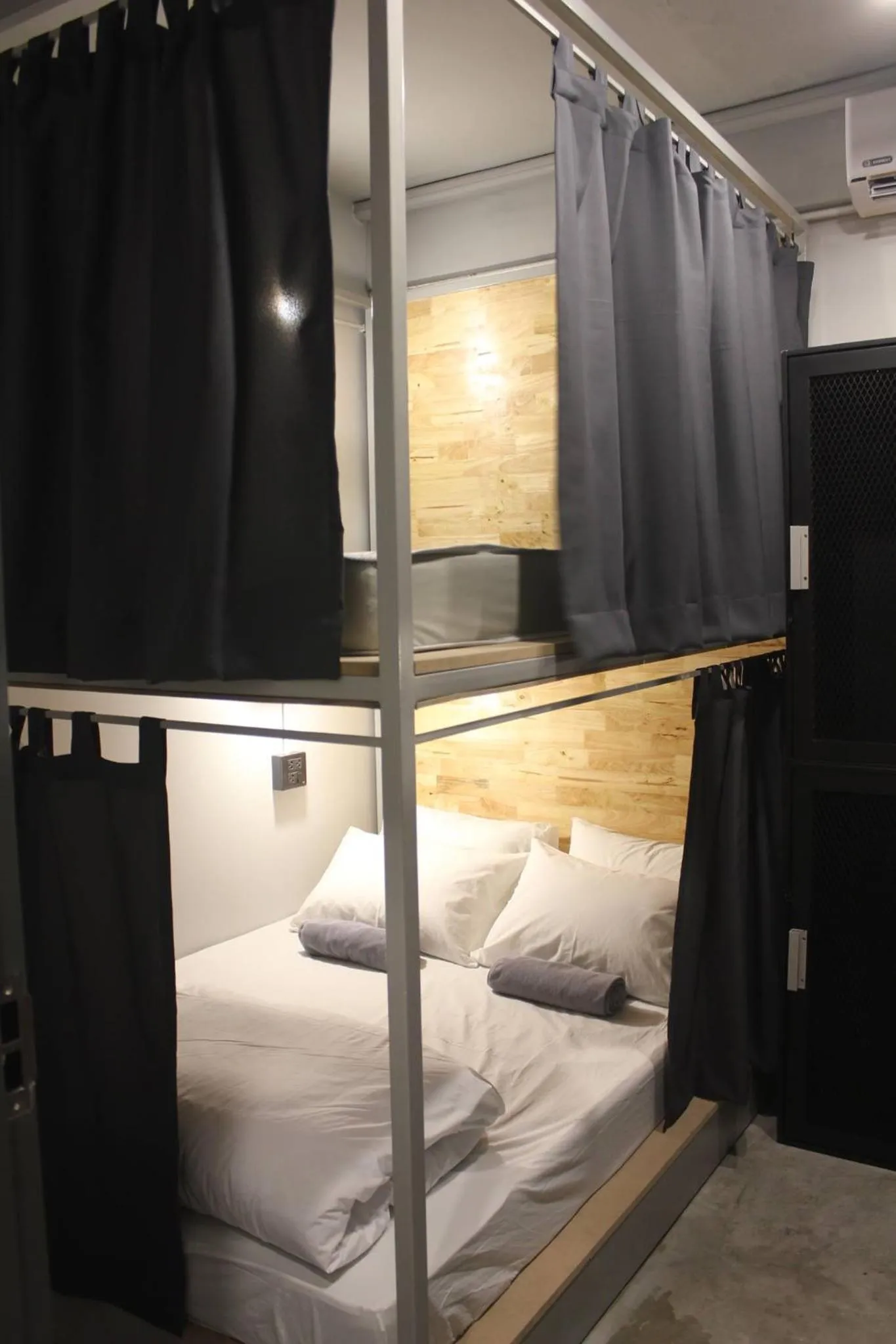 Photo of the whole room, Bed in Ekanek Hostel