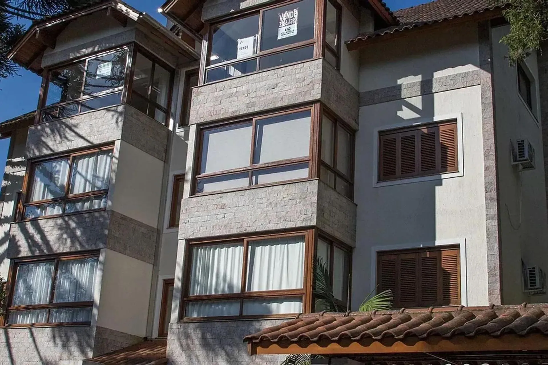 Facade/entrance in LOCAR-IN Gramado Residencial Siena Centro