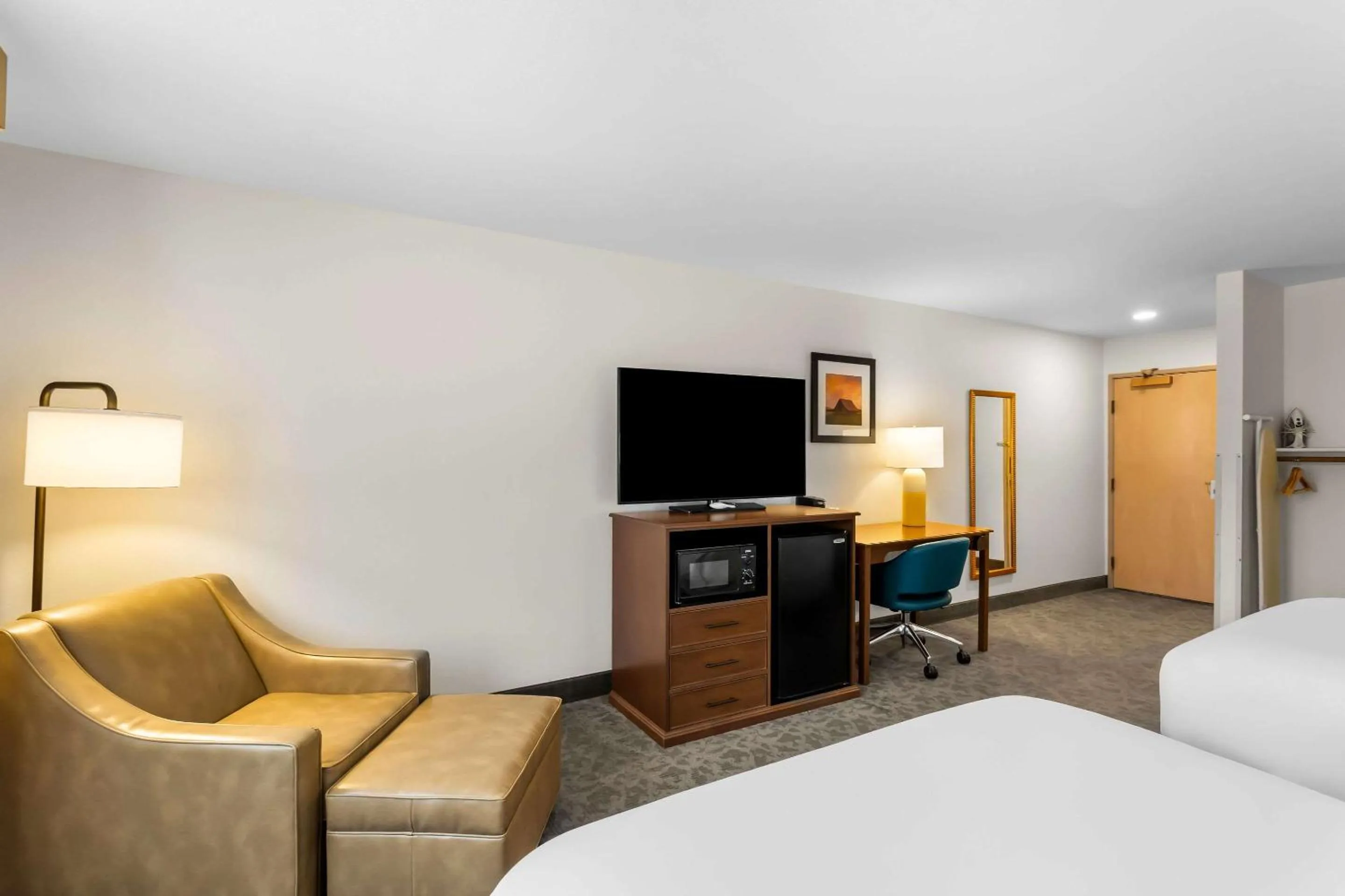 Bedroom, Bed in Comfort Inn & Suites Susanville