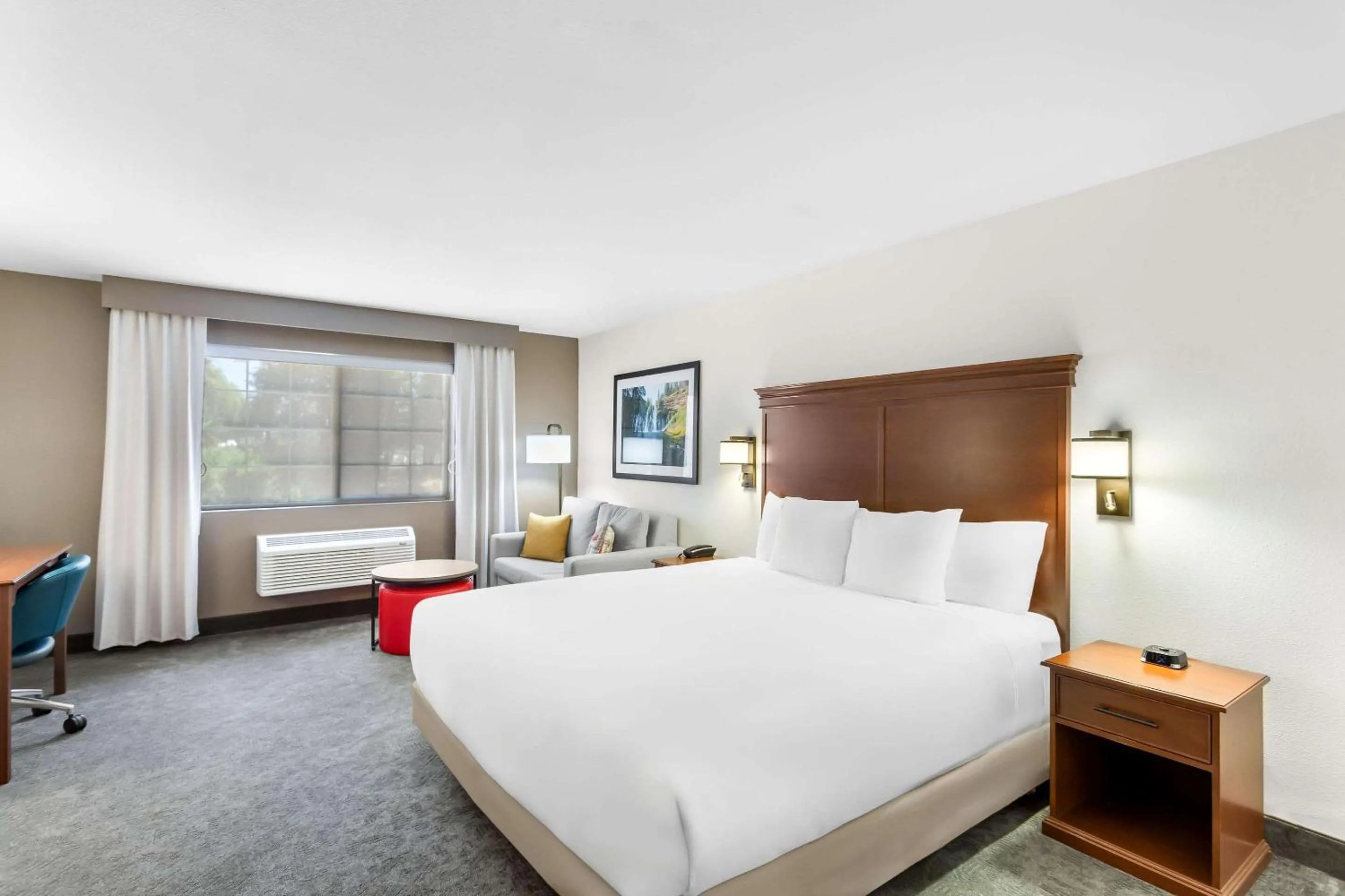 Bedroom, Bed in Comfort Inn & Suites Susanville