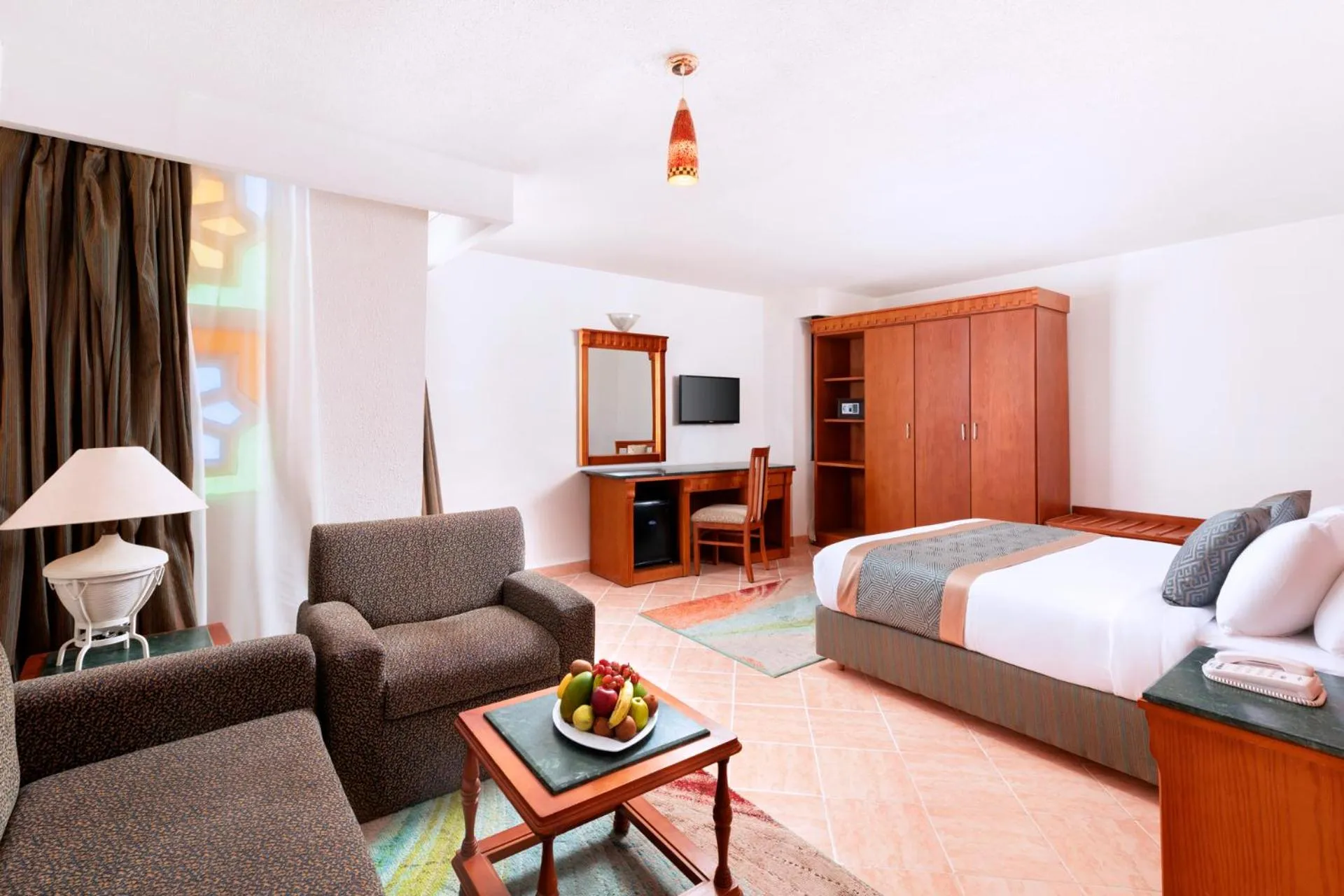 TV and multimedia, Bed in Albatros Sharm Resort - By Pickalbatros