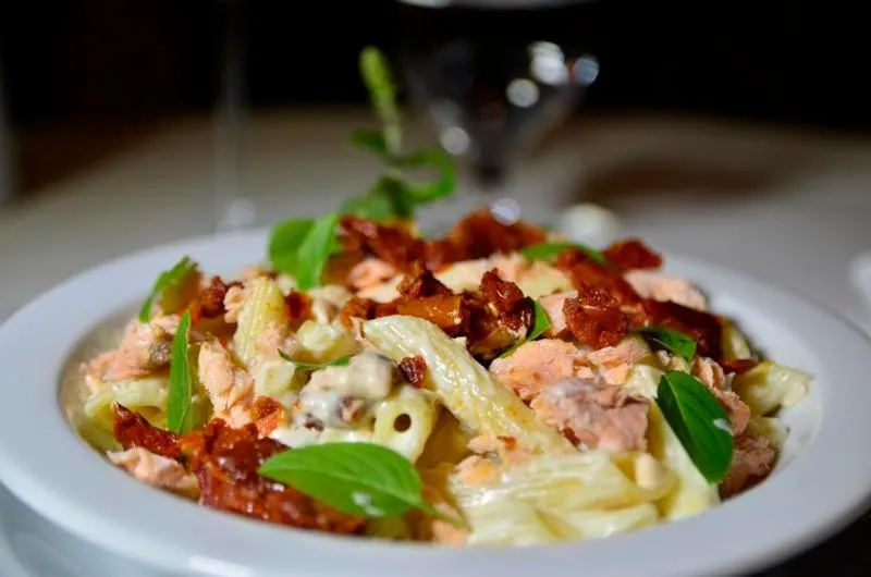 Restaurant/places to eat in Hotel Solaris